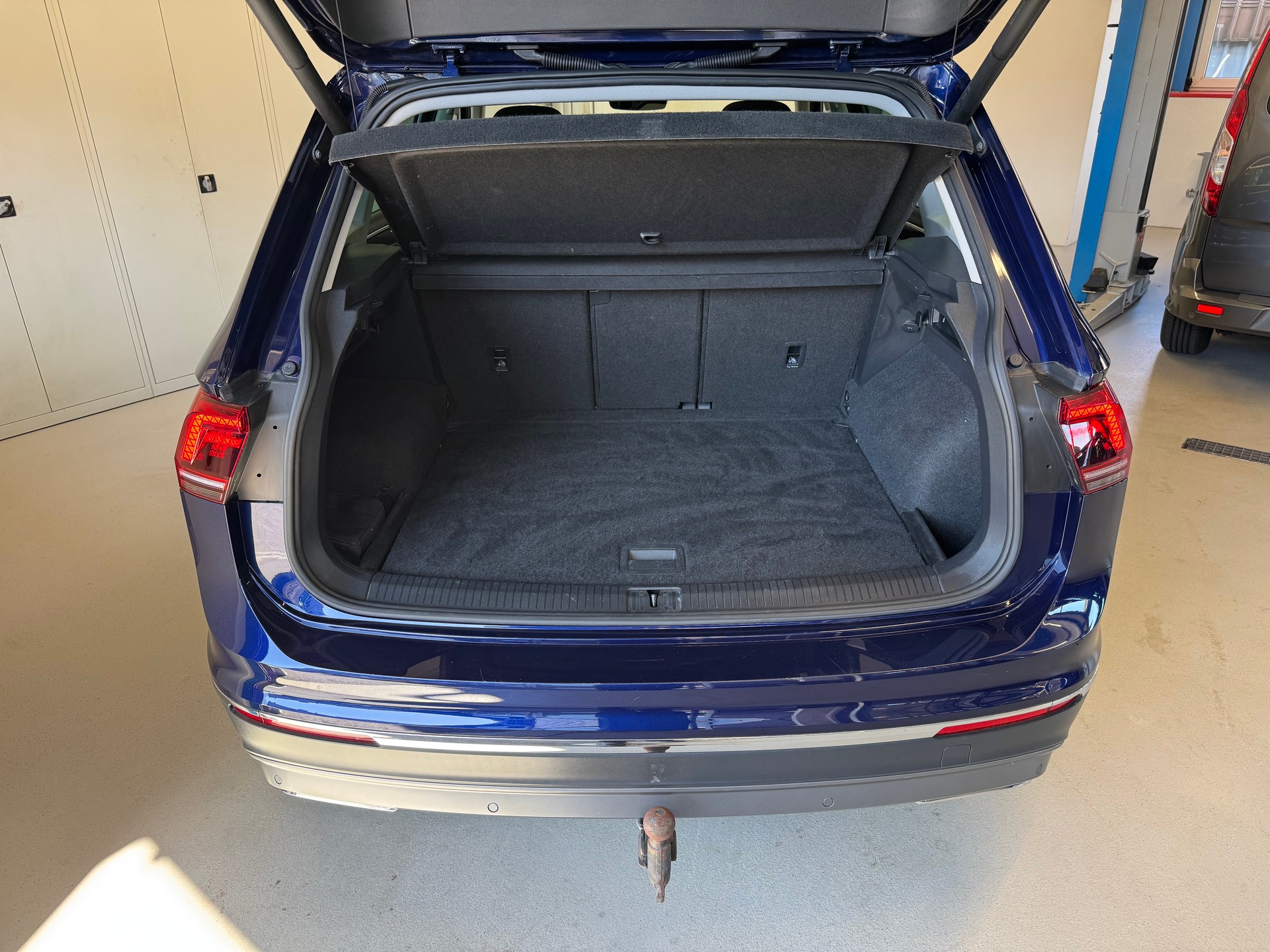 VW Tiguan 2.0 TDI SCR Highline 4Motion DSG-image-14