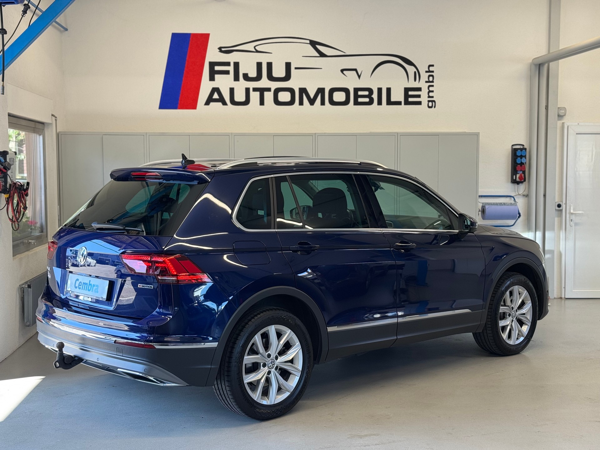 VW Tiguan 2.0 TDI SCR Highline 4Motion DSG-image-3