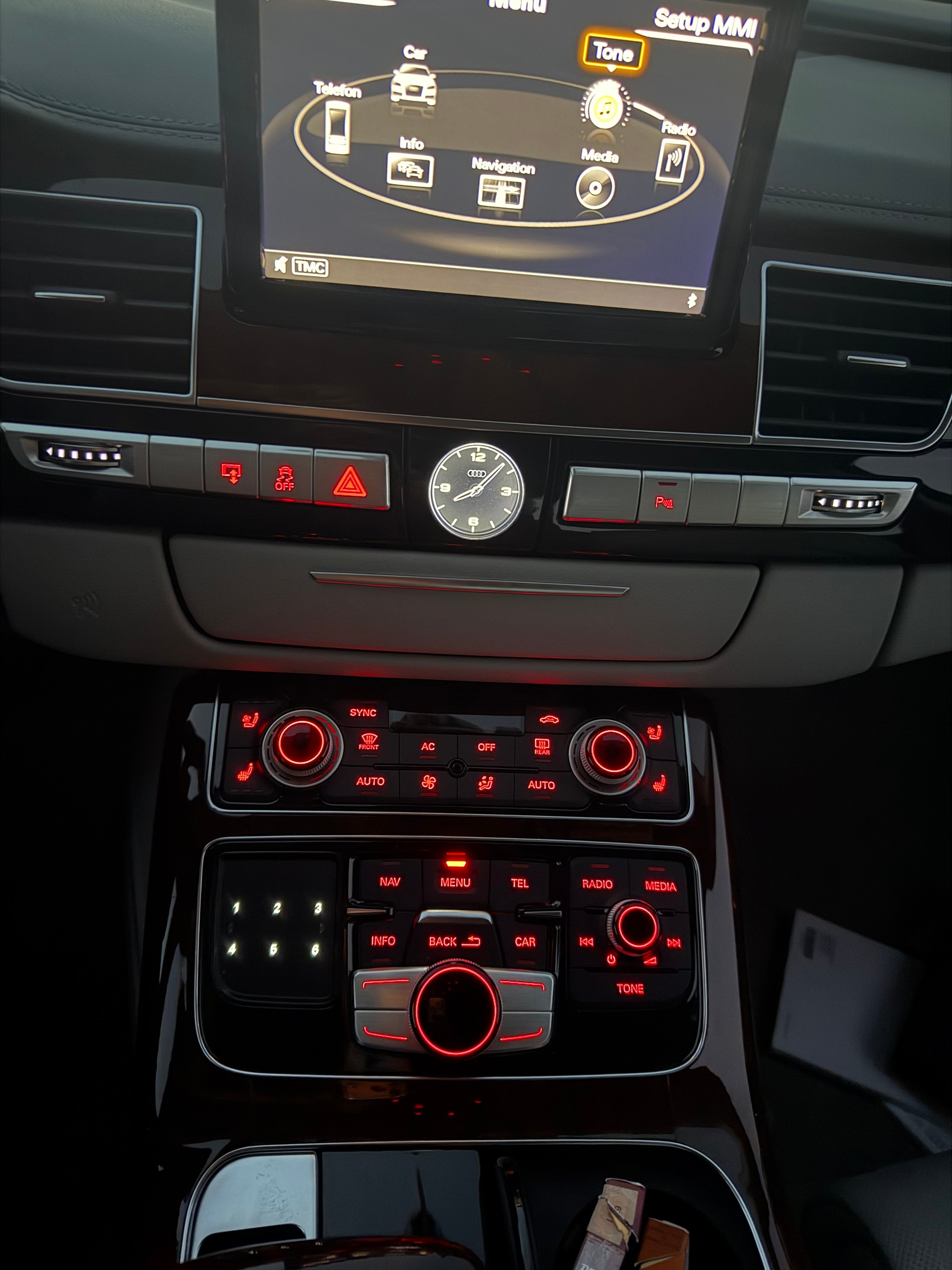 AUDI 4.2 V8 FSI quattro T-Tronic-image-5