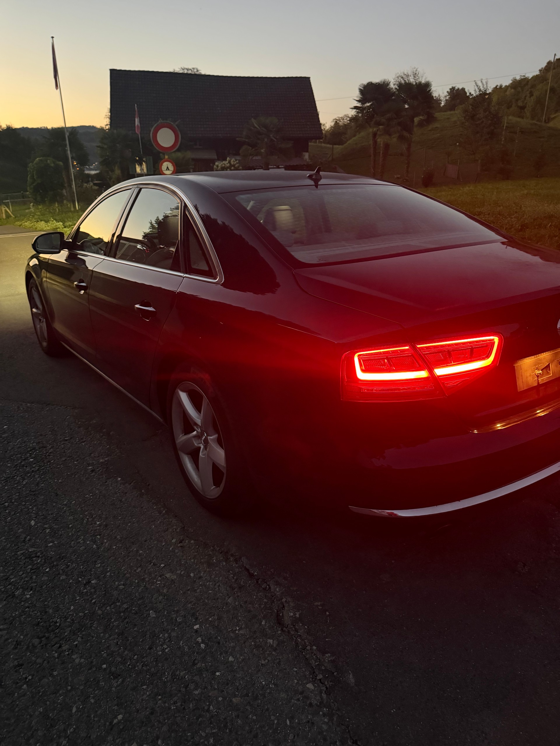 AUDI 4.2 V8 FSI quattro T-Tronic-image-3