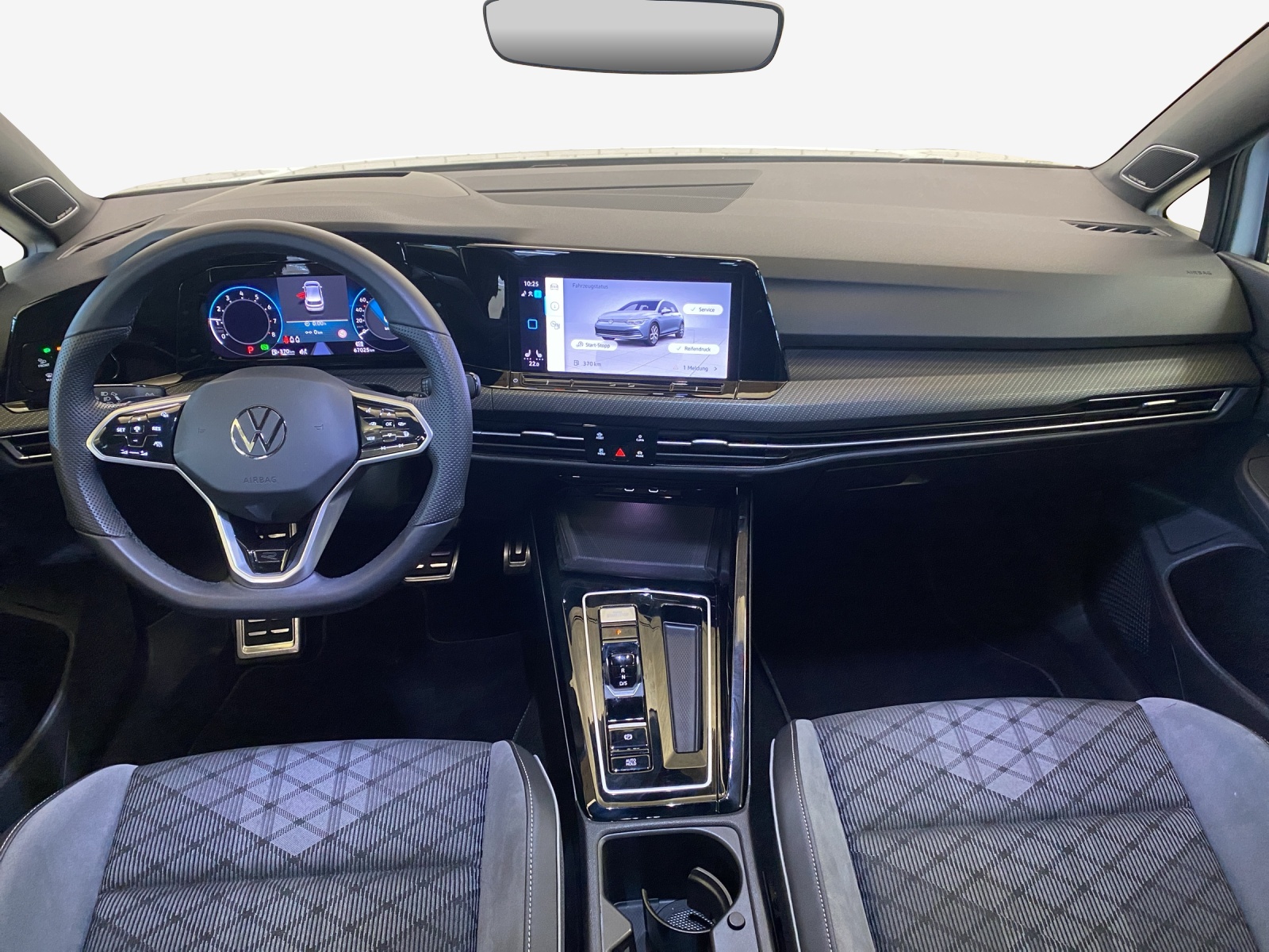 VW Golf 1.5 eTSI mHEV ACT R-Line 75 Edition DSG-image-8