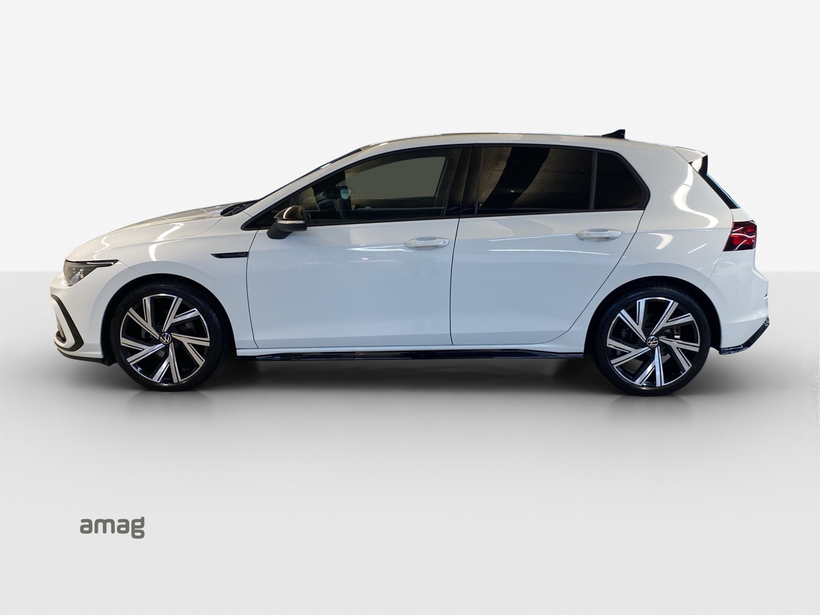VW Golf 1.5 eTSI mHEV ACT R-Line 75 Edition DSG-image-1