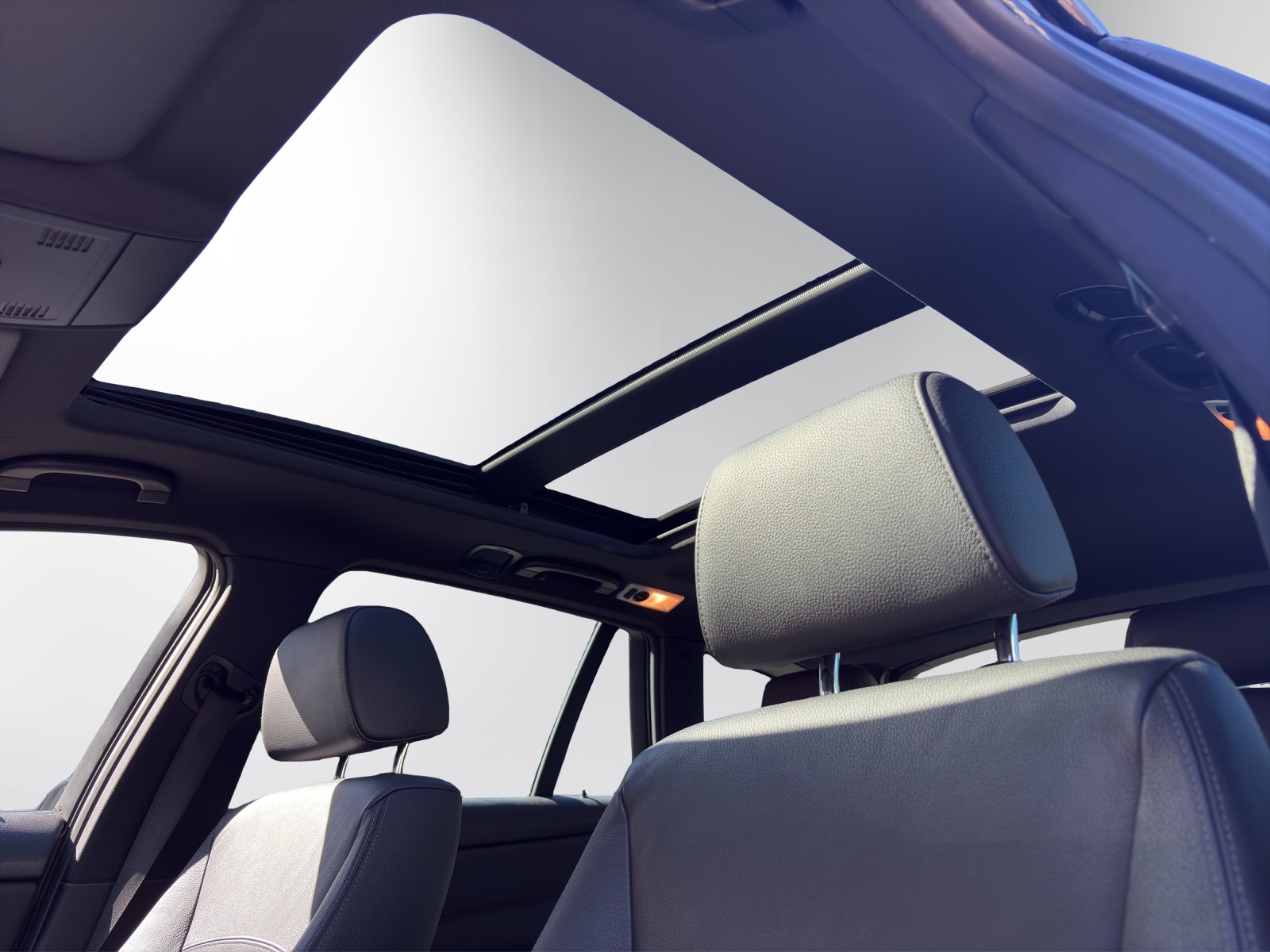 BMW 335i xDrive Touring | Panorama | AHK | Kistler Auspuff | MTS Gewindefahrwerk-image-13