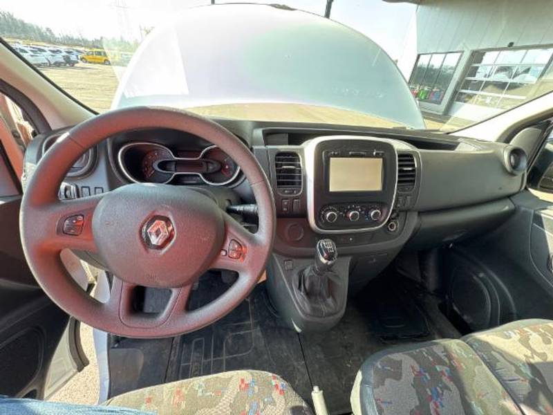 RENAULT Trafic 2.0 dCi 120 3.0t Business L1H1-image-6