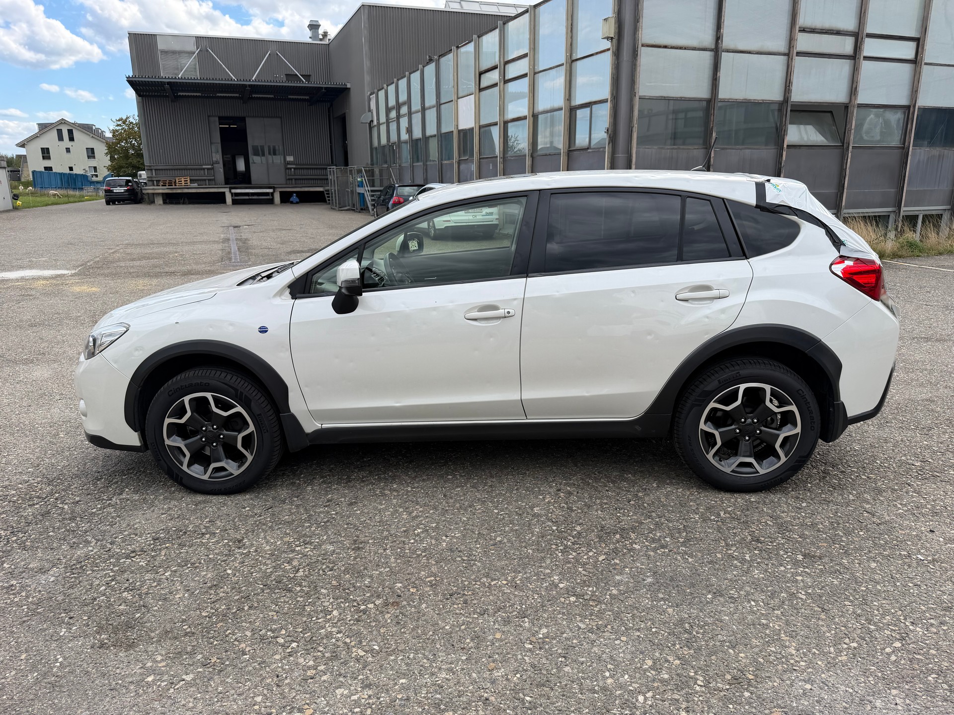 SUBARU XV 2.0 Swiss Three AWD CVT-image-4