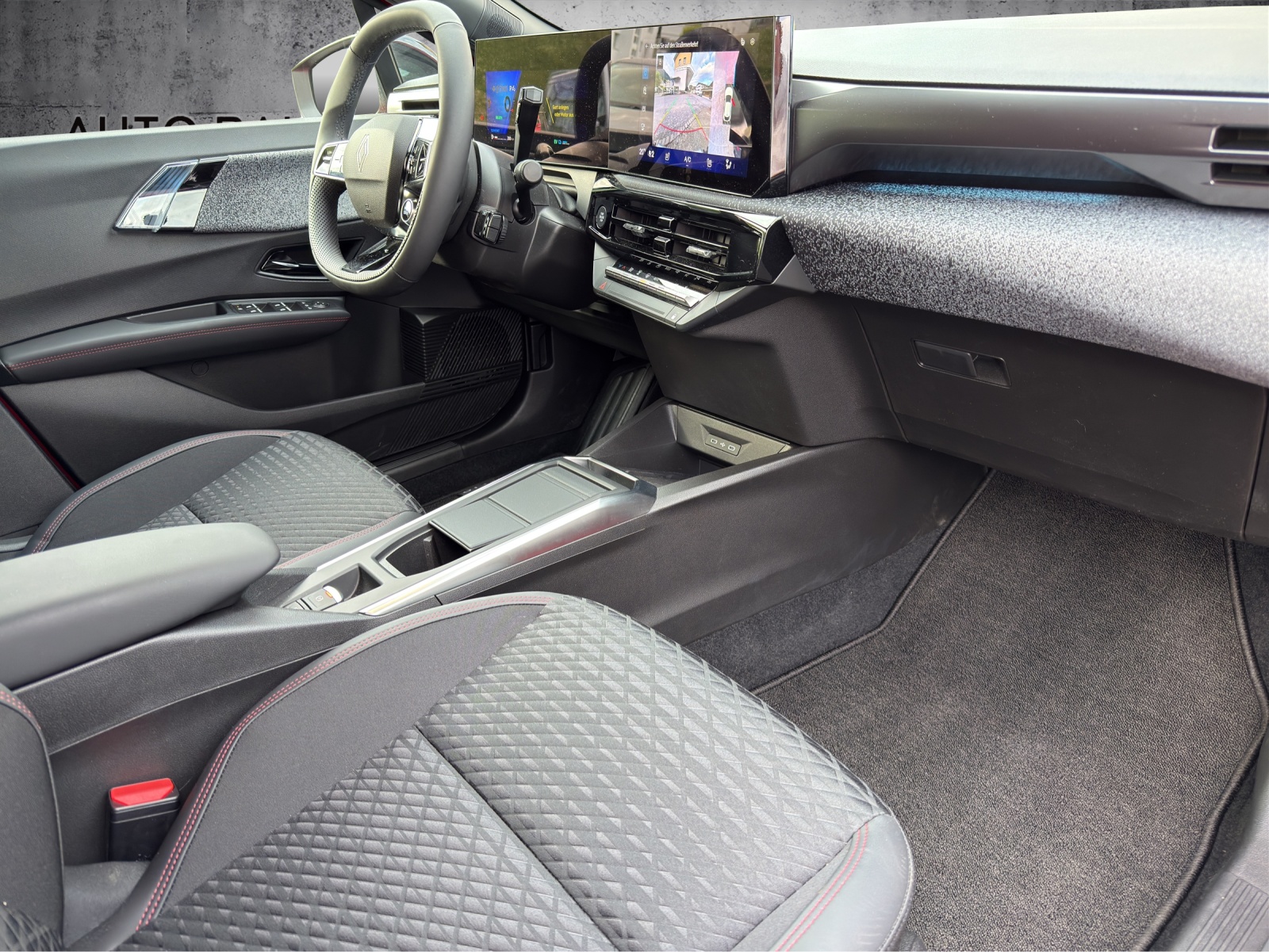 RENAULT Clio 1.8 E-Tech Techno-image-11