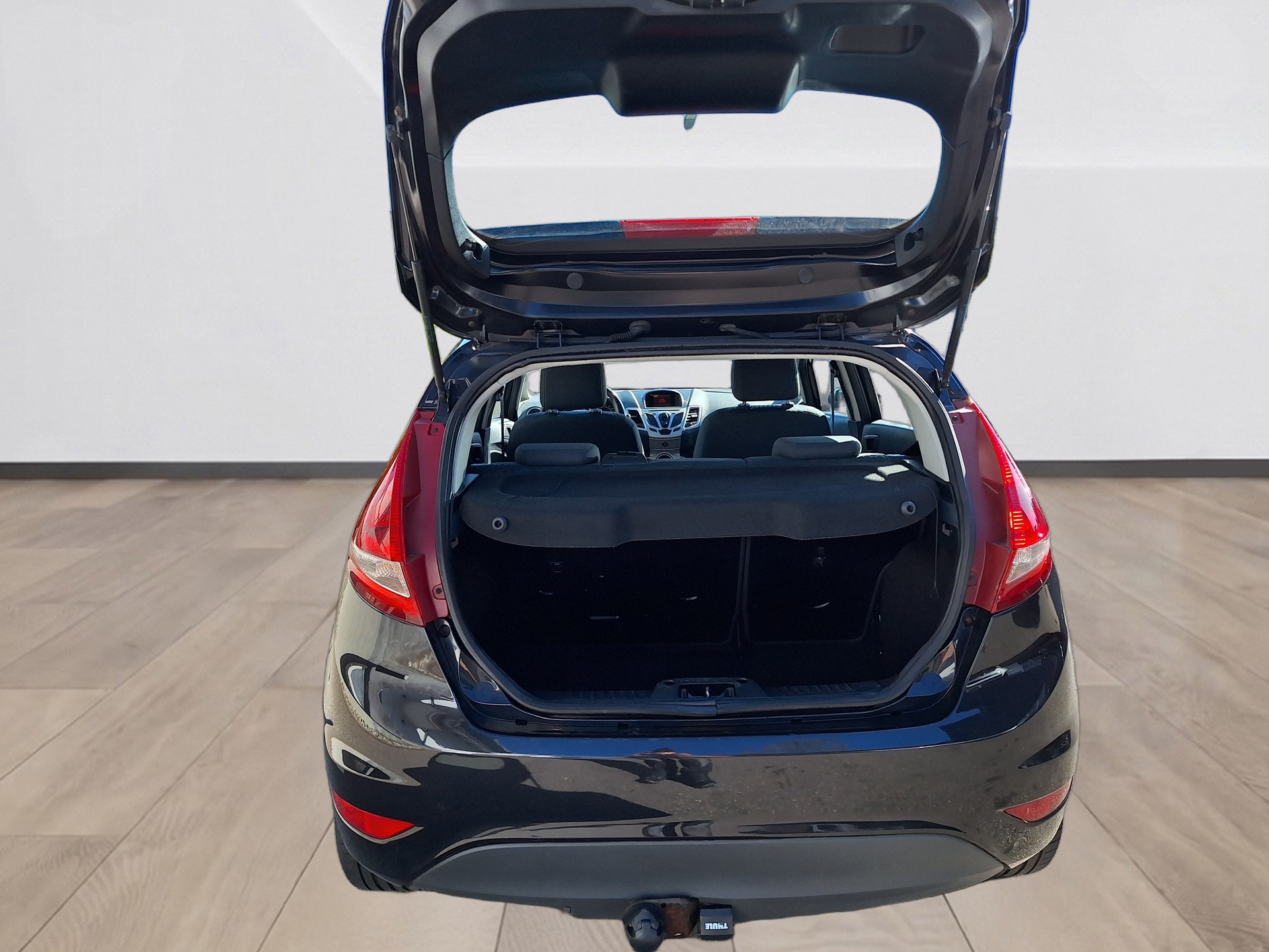 FORD Fiesta 1.4 16V Titanium-image-9