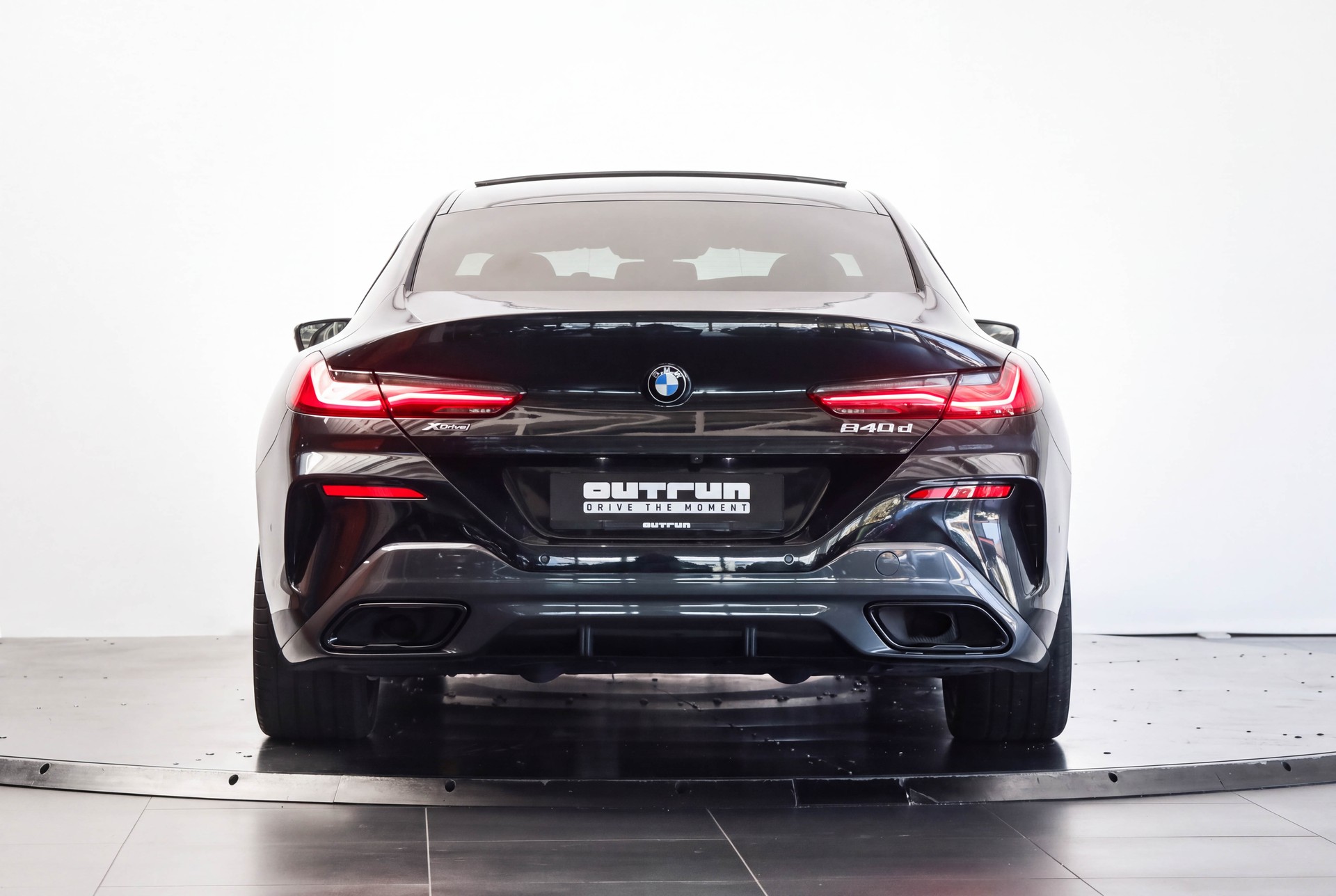 BMW 840d xDrive M Sport GranCoupé Laserlight / Toit panoramique / Jantes M 20"-image-2