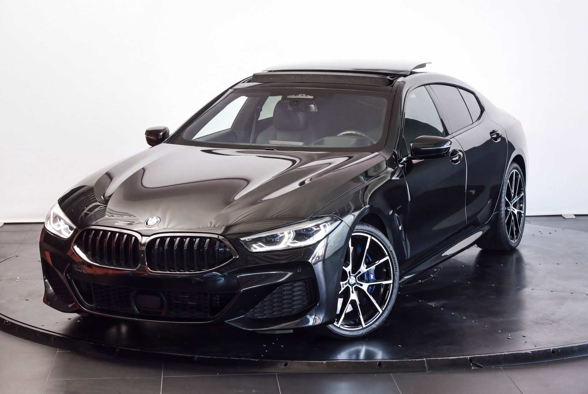 BMW 840d xDrive M Sport GranCoupé Laserlight / Toit panoramique / Jantes M 20"-image-4