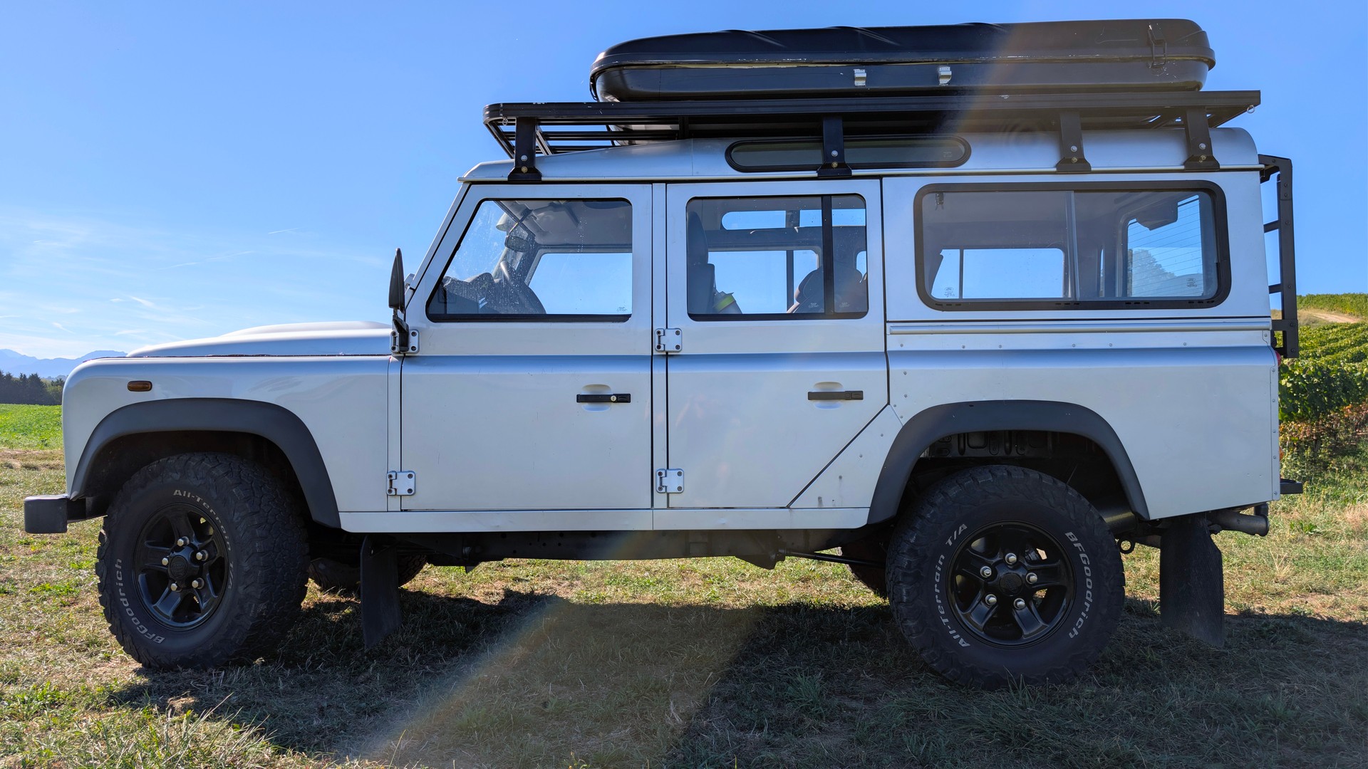 LAND ROVER Defender 110 2.4 Td4 SW-image-1