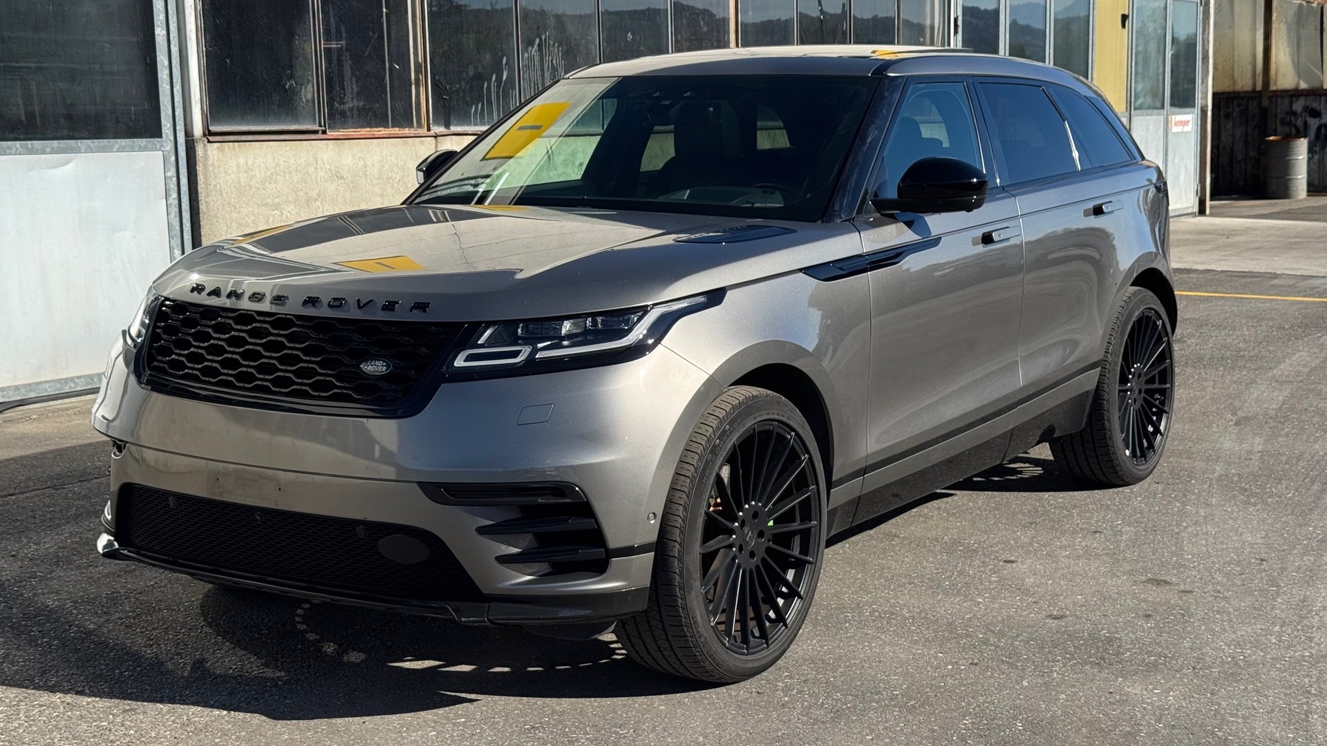 LAND ROVER Range Rover Velar R-Dynamic D 300 HSE Automatic-image-0