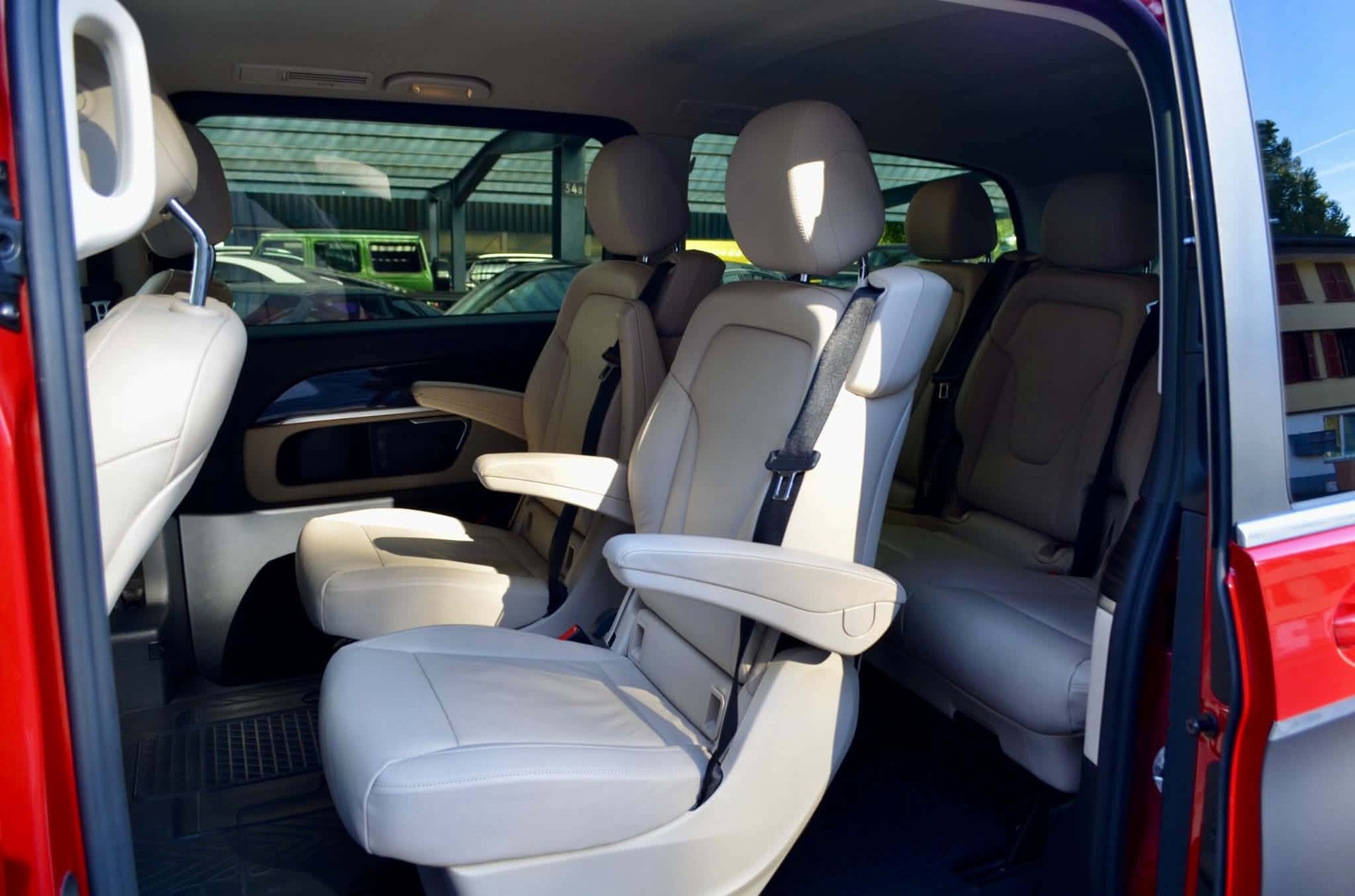 MERCEDES-BENZ V 250 d lang 4Matic 7G-Tronic-image-8