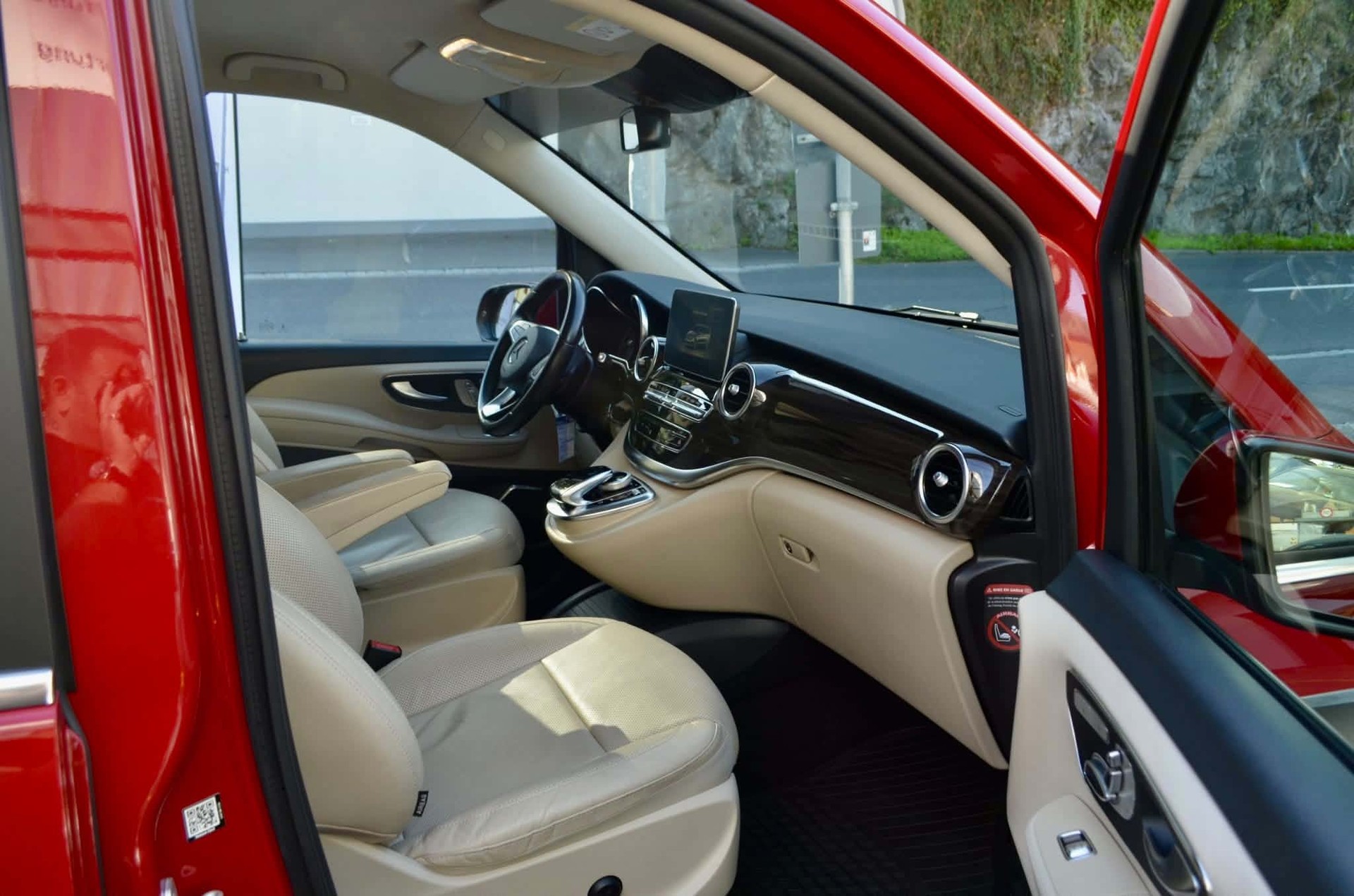 MERCEDES-BENZ V 250 d lang 4Matic 7G-Tronic-image-9