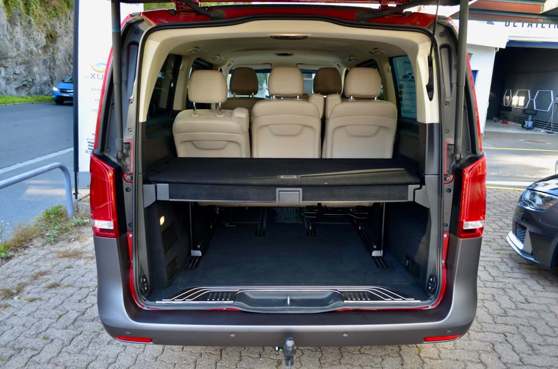 MERCEDES-BENZ V 250 d lang 4Matic 7G-Tronic-image-14