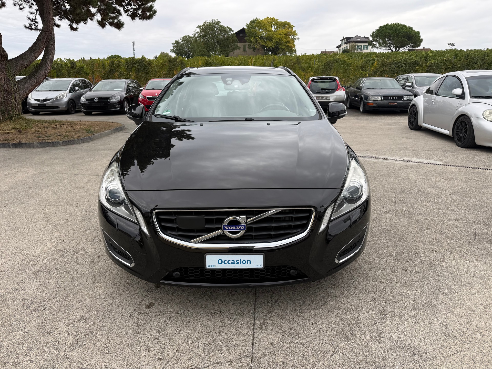 VOLVO V60 T4 Momentum Powershift-image-0