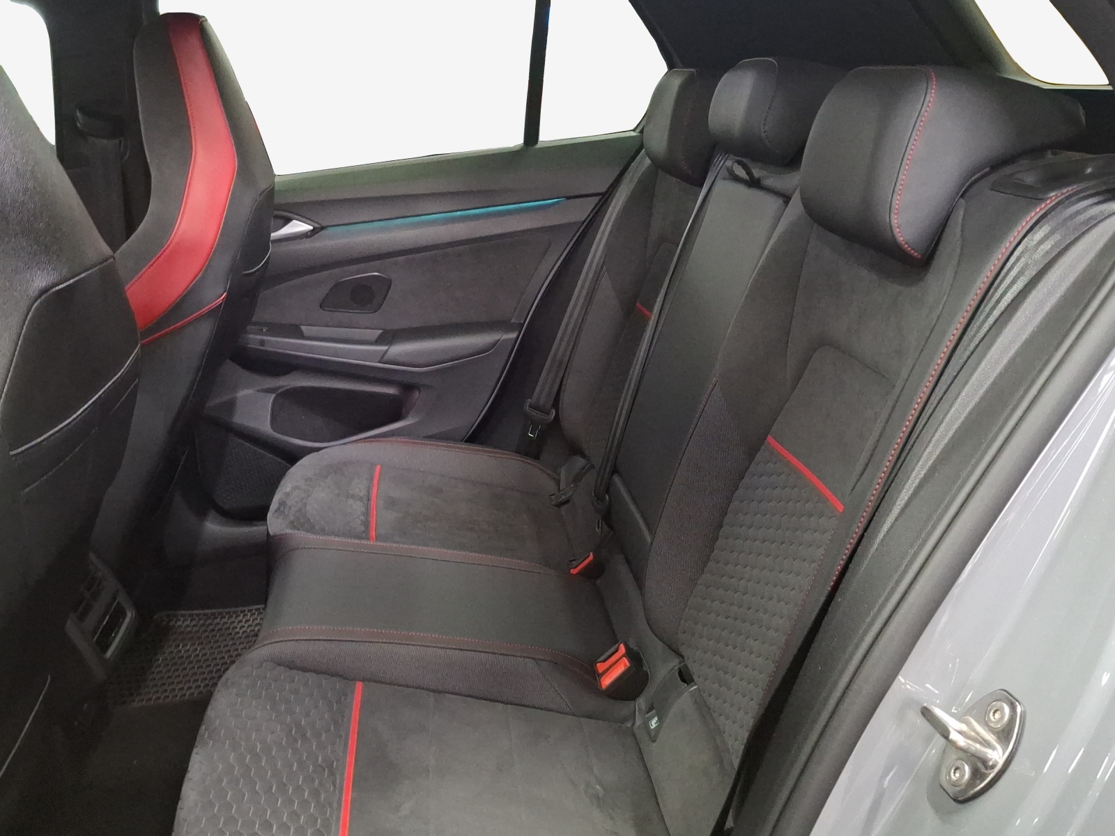 VW Golf 2.0 TSI GTI Clubsport DSG-image-11