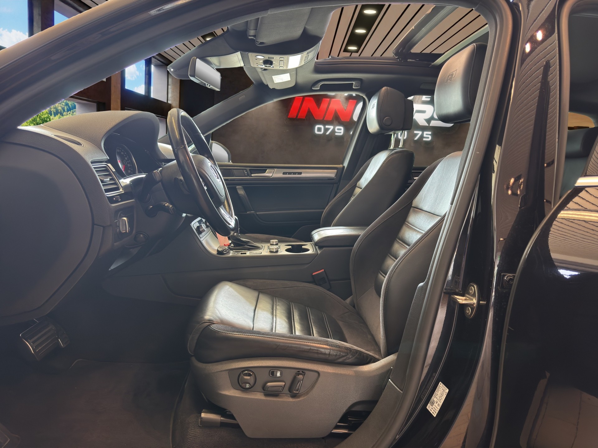 VW Touareg 3.0 TDI BMT Peak Tiptronic-image-7