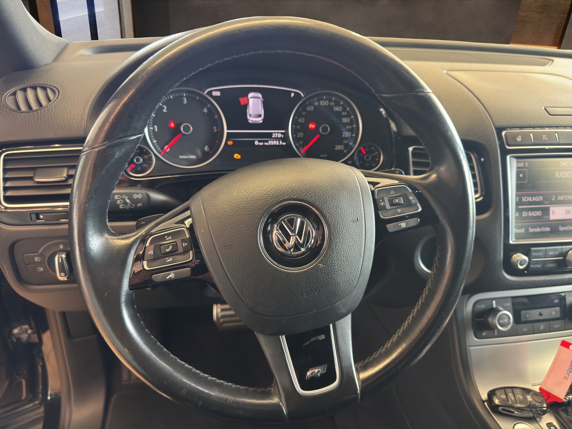 VW Touareg 3.0 TDI BMT Peak Tiptronic-image-8