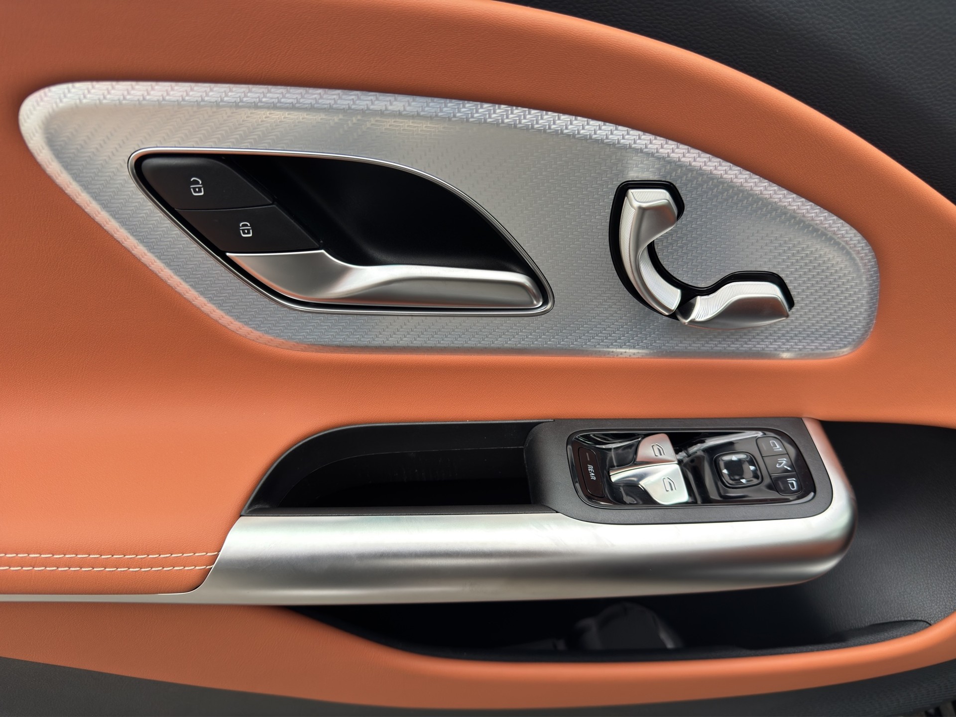 MERCEDES-BENZ CLA-Klasse C174 CLA 350 Progressive 4matic-image-9