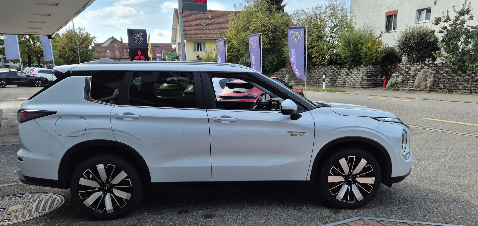 MITSUBISHI Outlander 2.4 PHEV Intense 4WD Automatic
