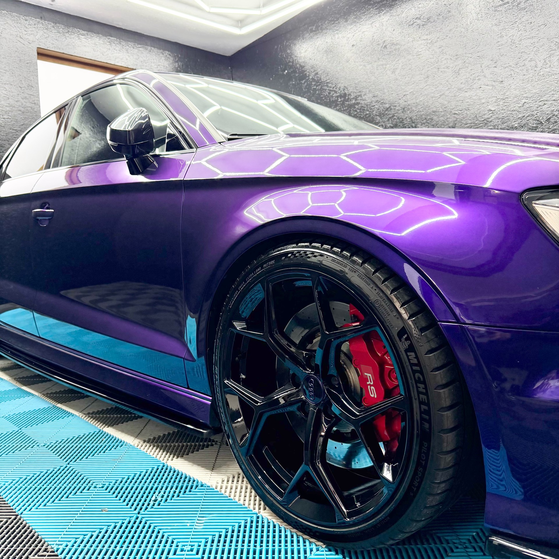 AUDI RS3 Limousine 2.5 TSI quattro S-tronic-image-3