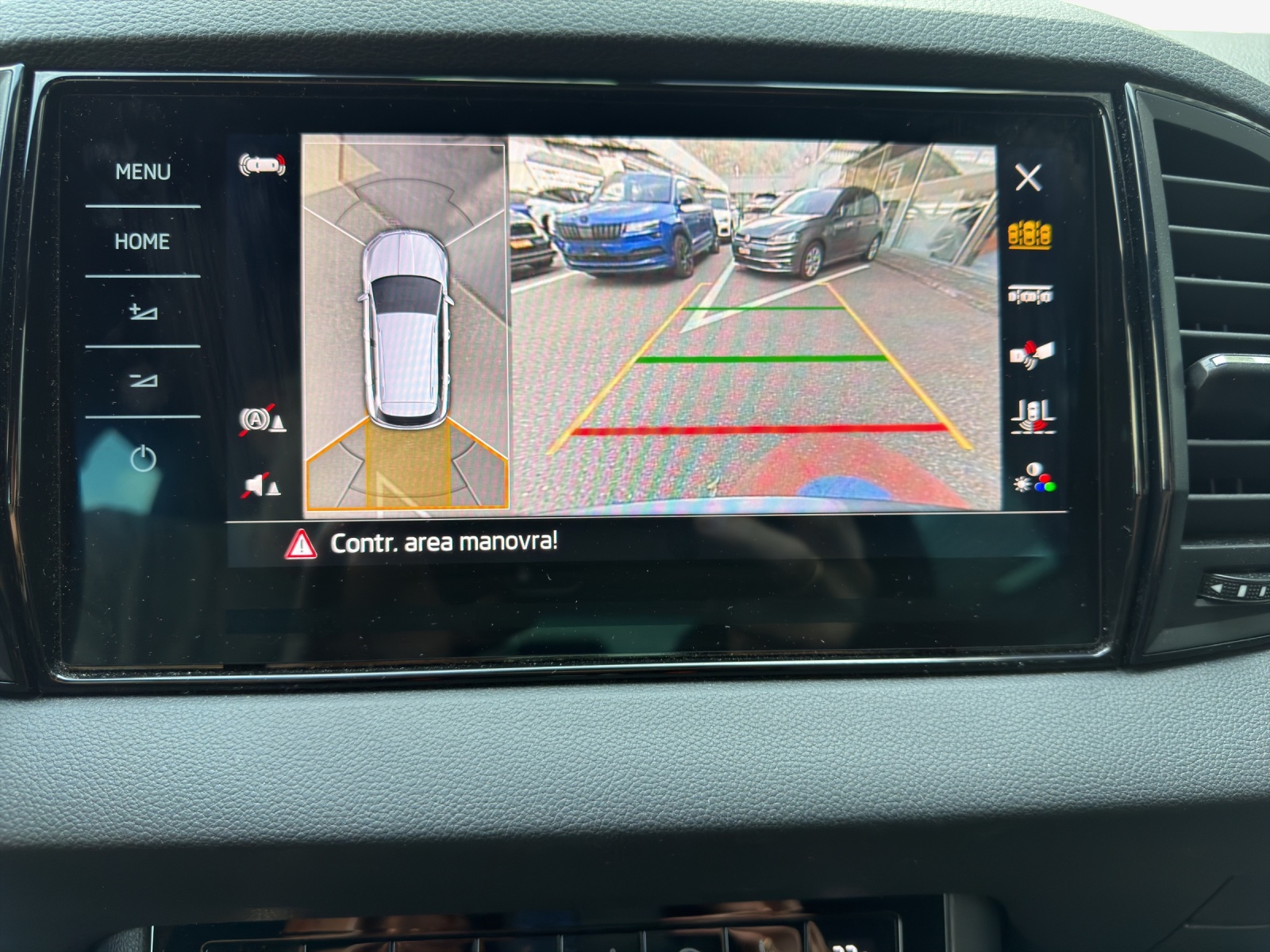 SKODA Karoq 2.0 TSI SportLine 4x4 DSG-image-13