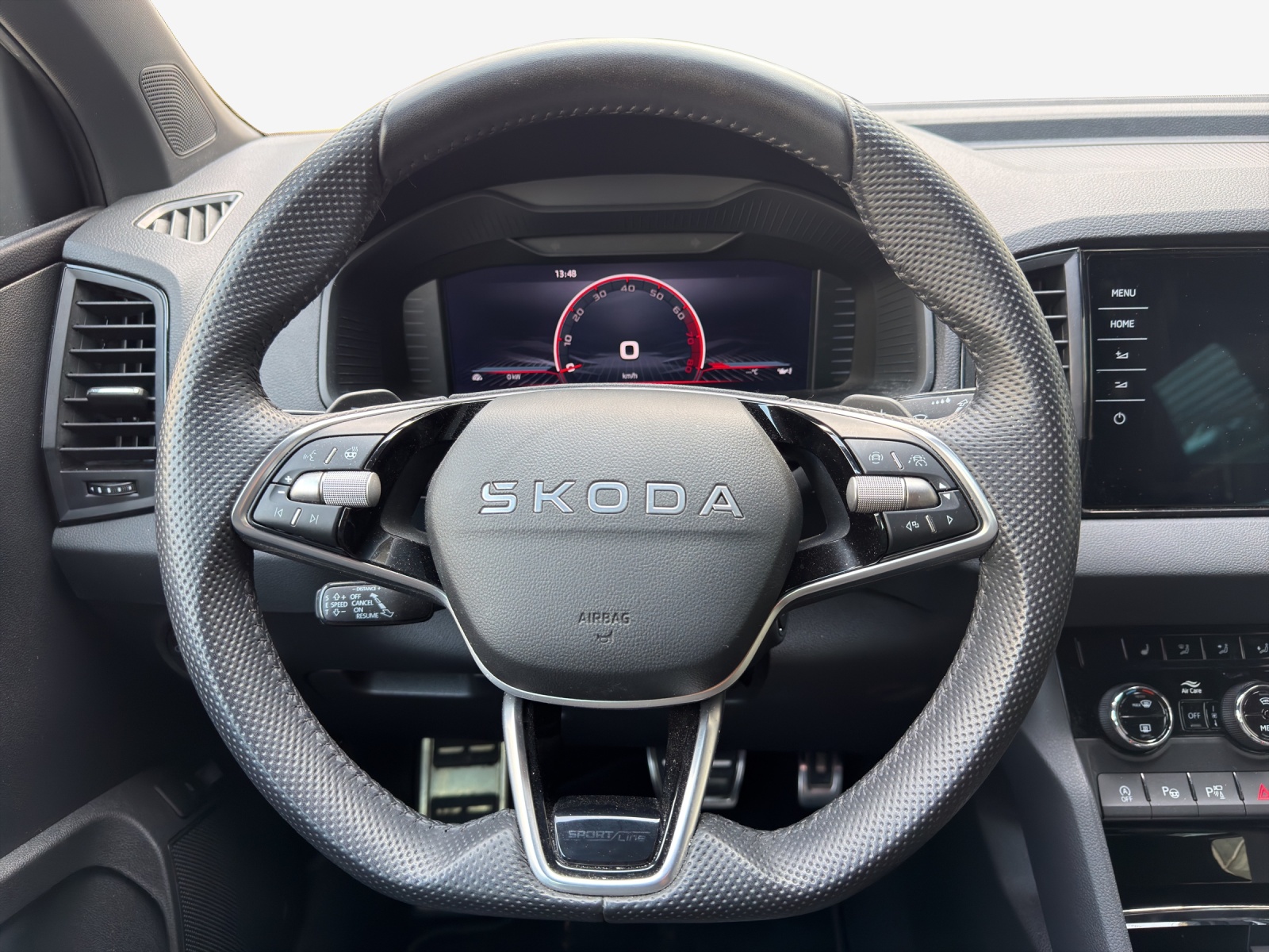 SKODA Karoq 2.0 TSI SportLine 4x4 DSG-image-9