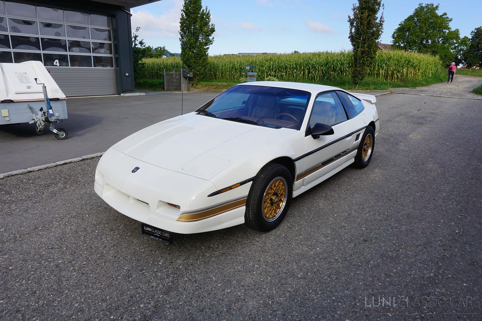 PONTIAC Fiero GT-image-0