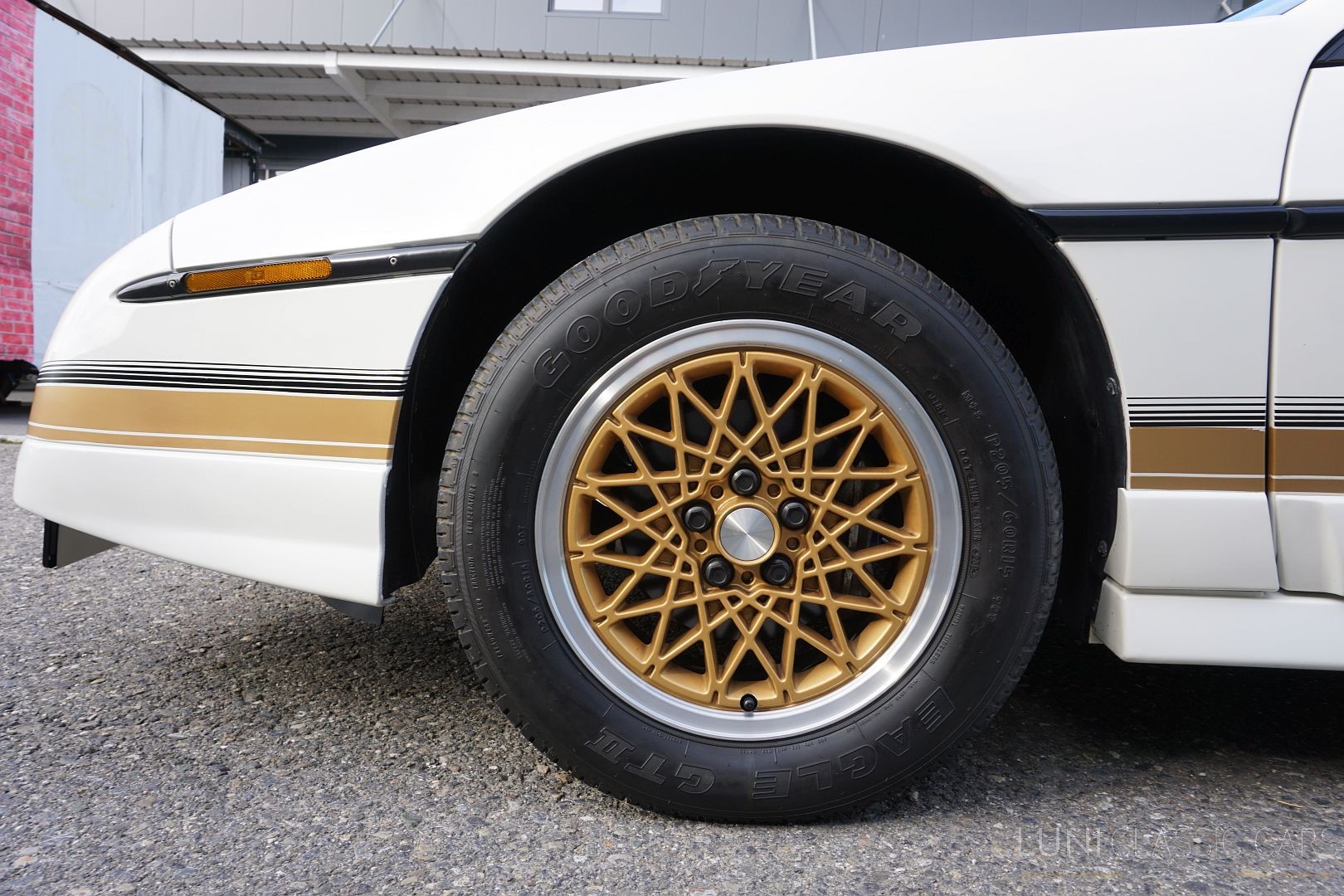 PONTIAC Fiero GT-image-10