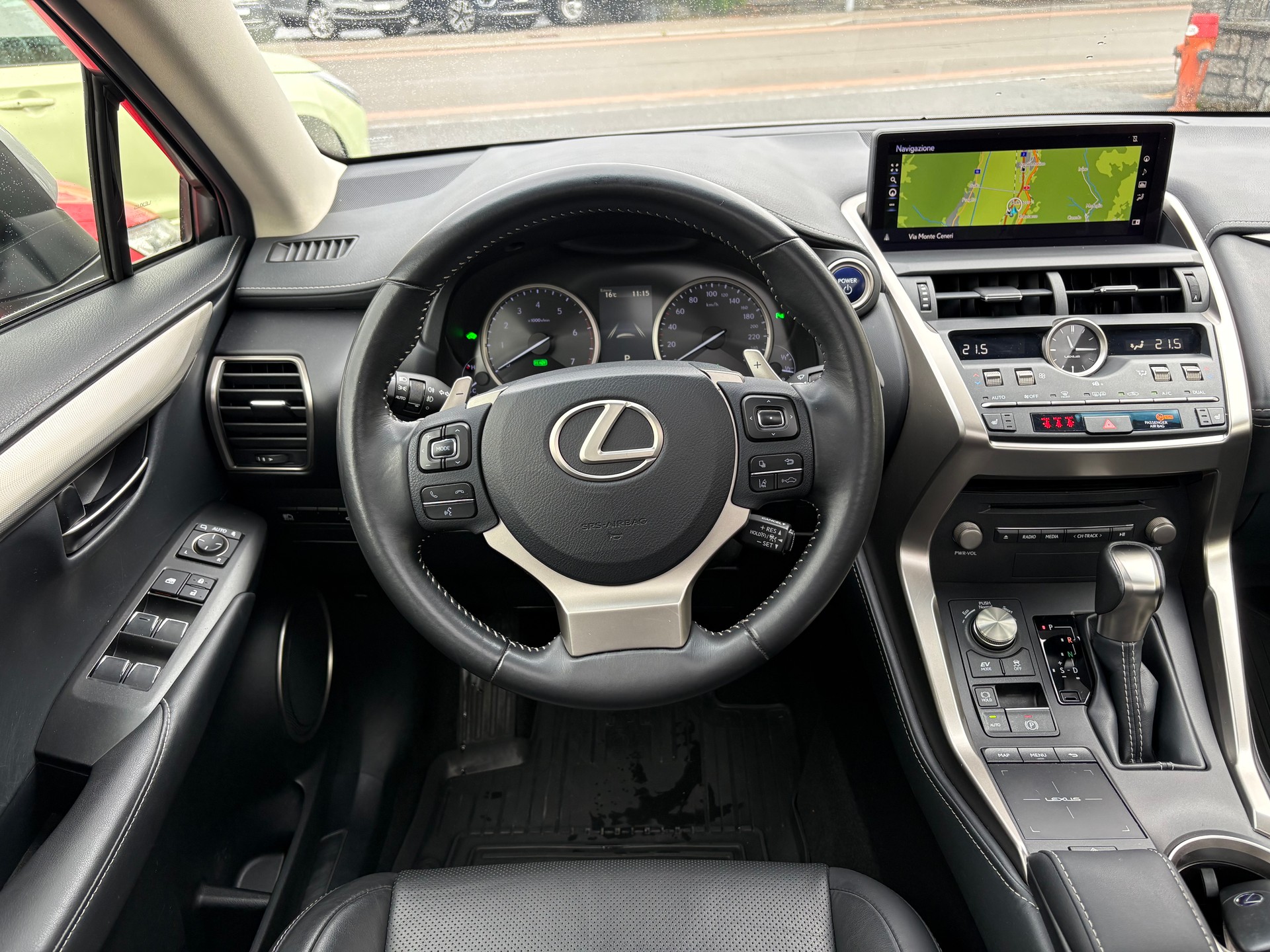 LEXUS NX 300h Comfort E-Four Automatic-image-12