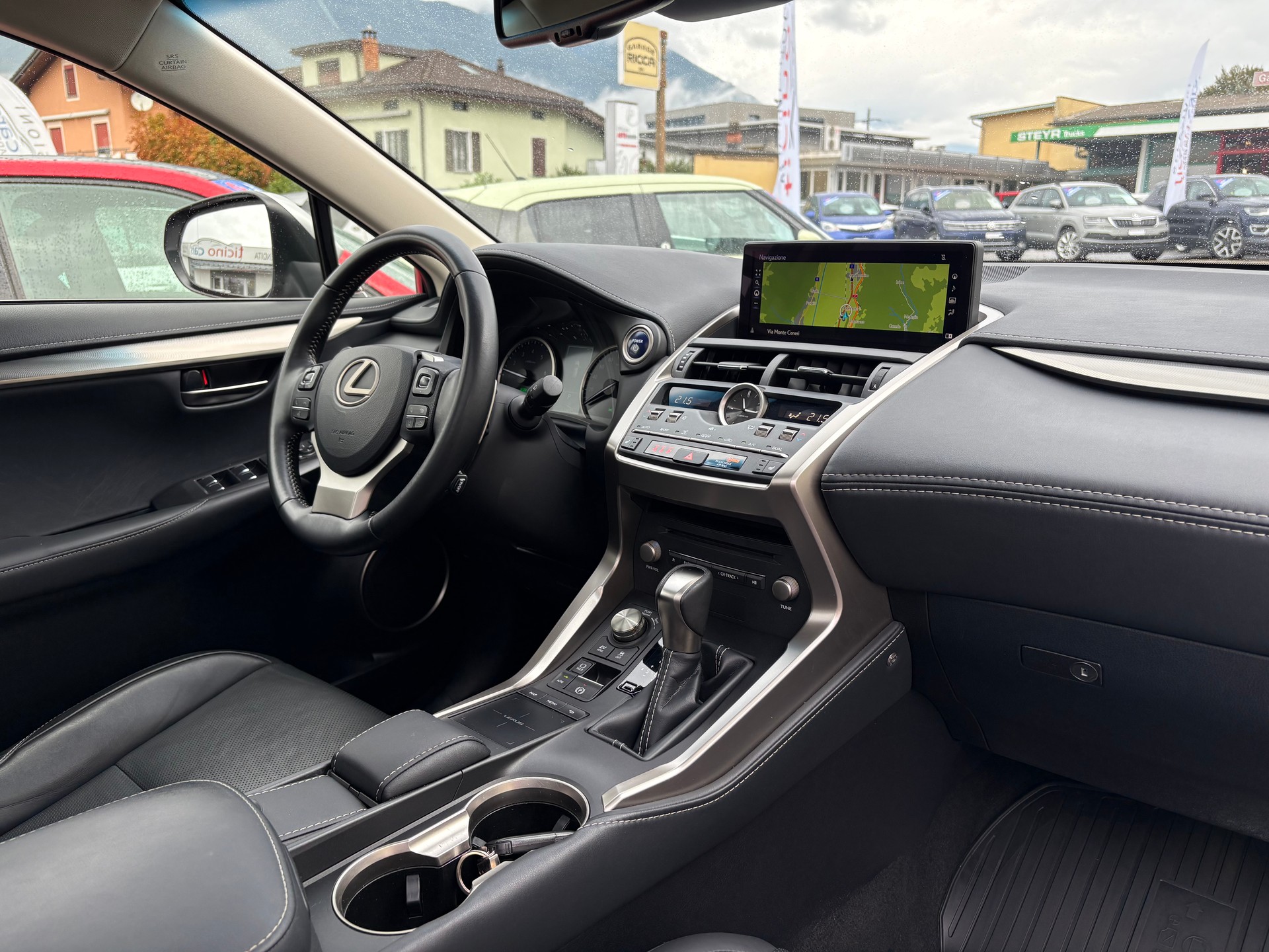 LEXUS NX 300h Comfort E-Four Automatic-image-9