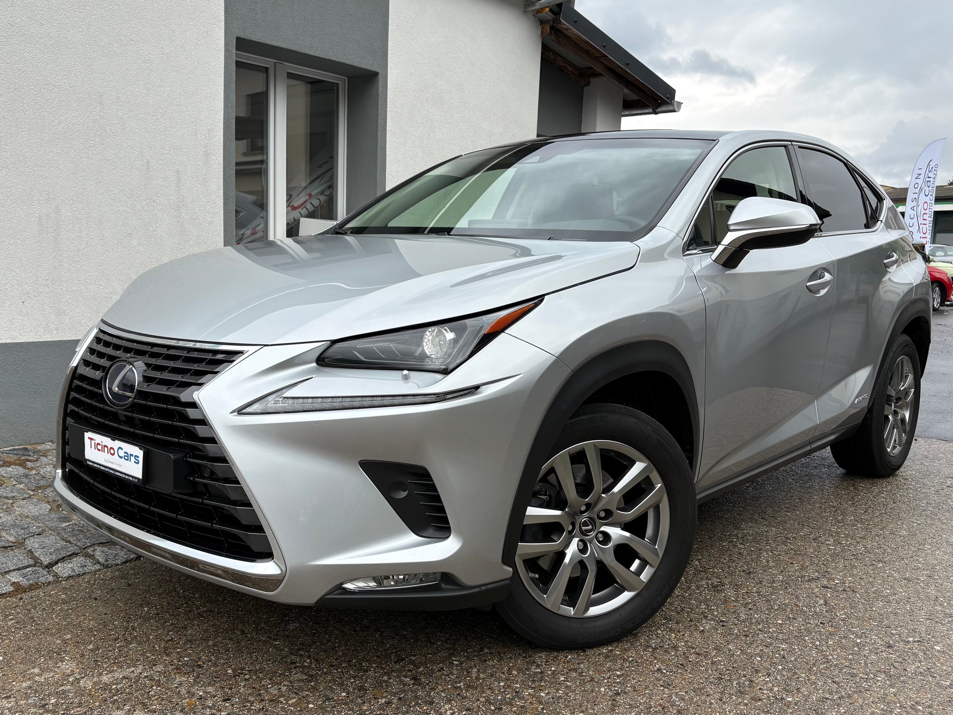 LEXUS NX 300h Comfort E-Four Automatic-image-1