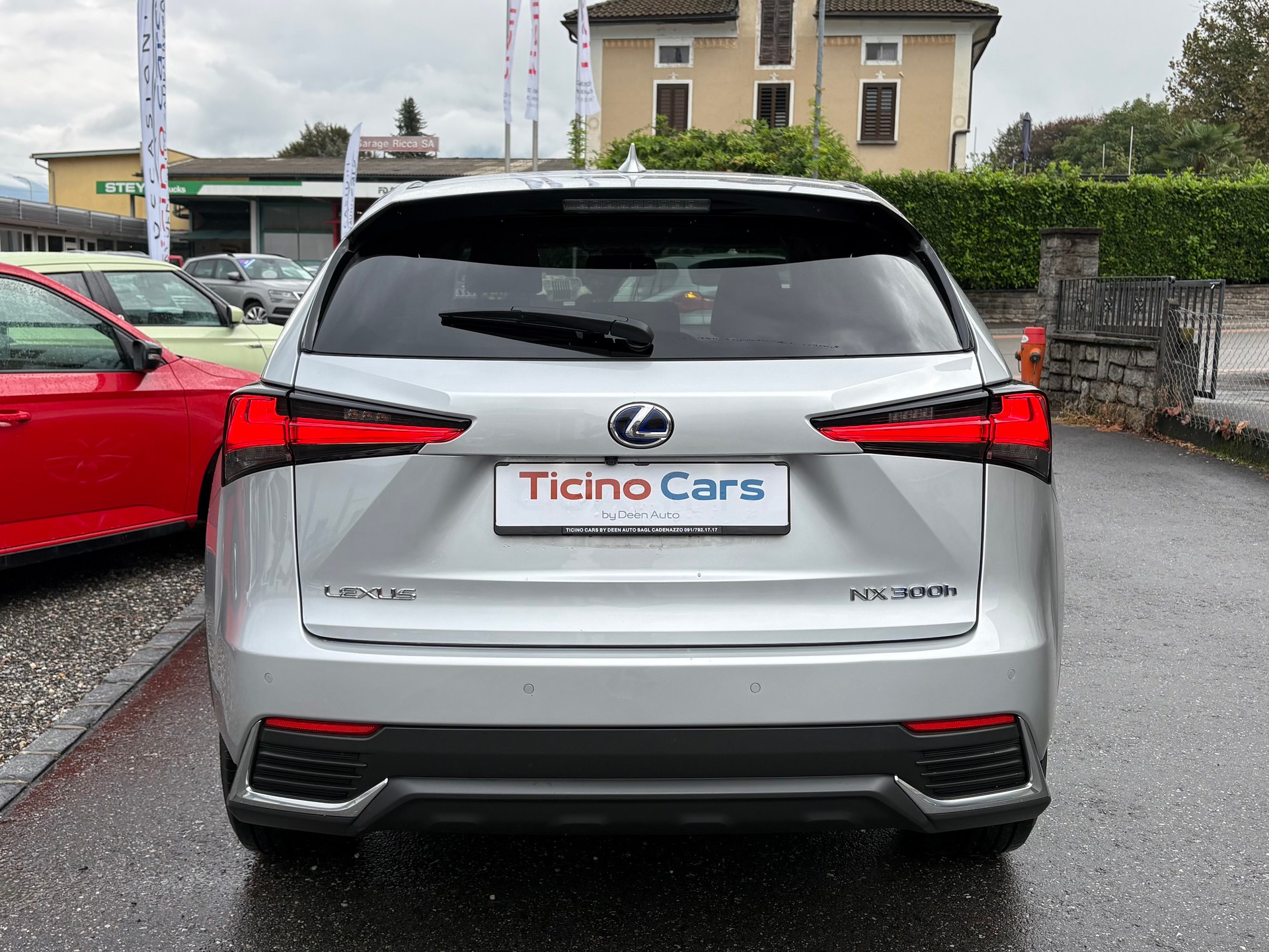 LEXUS NX 300h Comfort E-Four Automatic-image-7