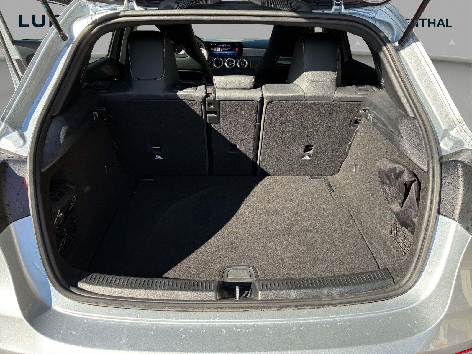 MERCEDES-BENZ A 220 4Matic 8G-DCT-image-14
