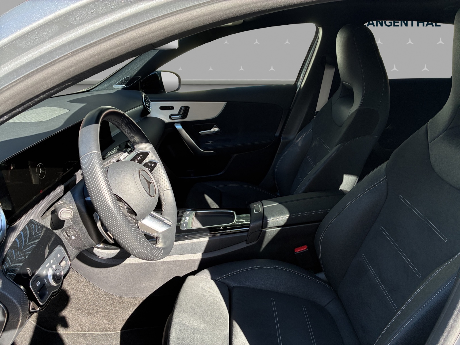 MERCEDES-BENZ A 220 4Matic 8G-DCT-image-7