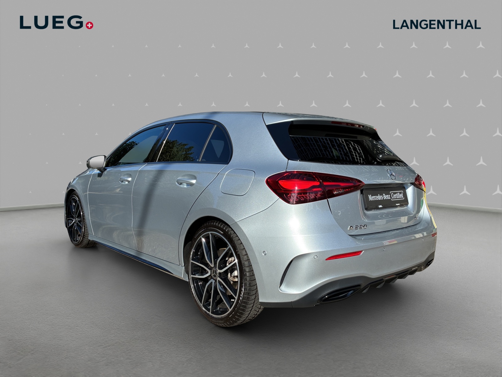 MERCEDES-BENZ A 220 4Matic 8G-DCT-image-2