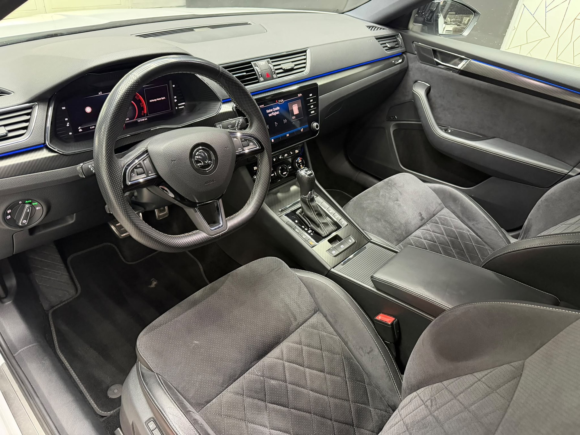 SKODA Superb Combi 2.0 TDi SportLine 4x4 DSG-image-5