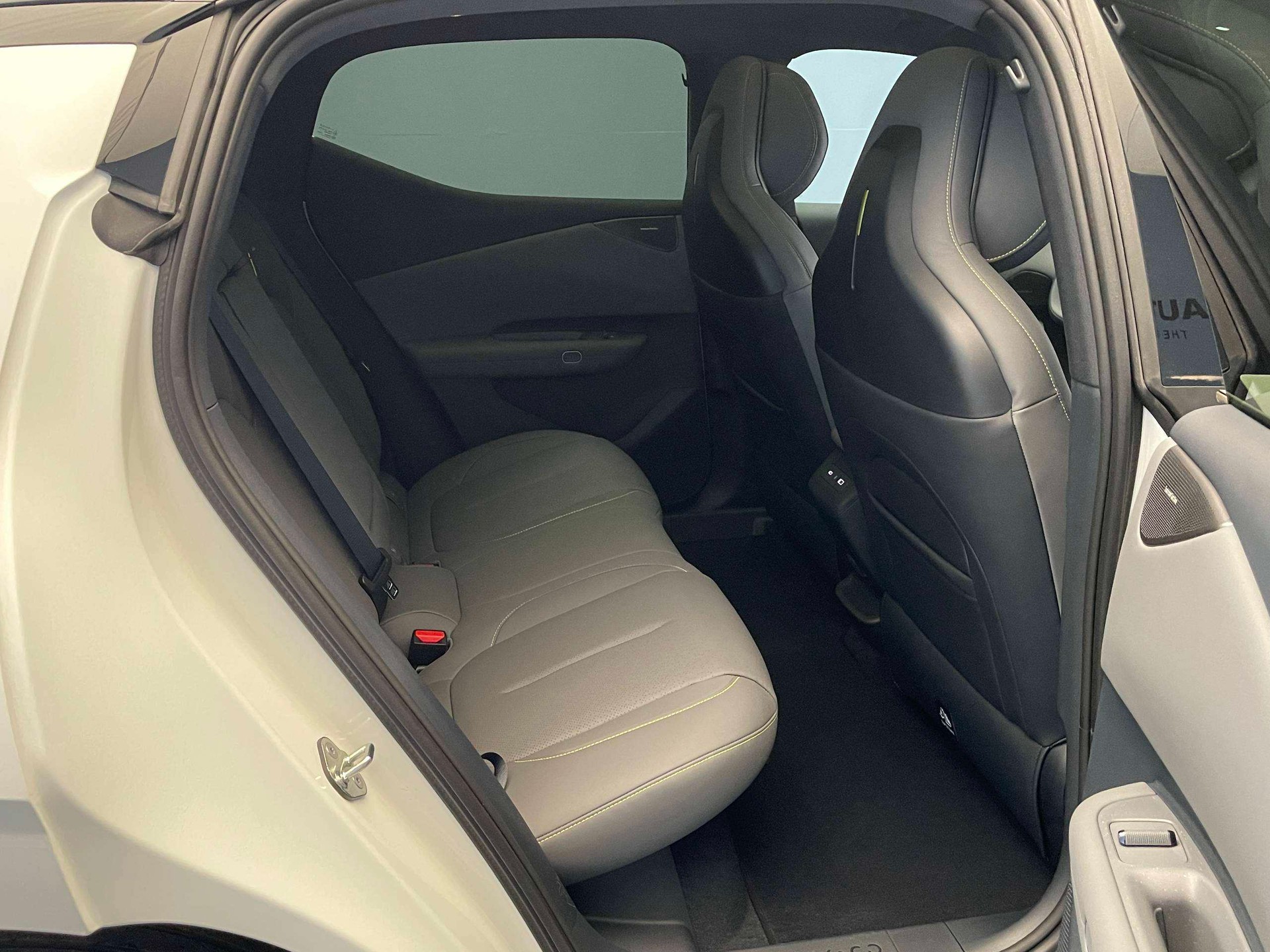 LYNK & CO 02 More-image-6
