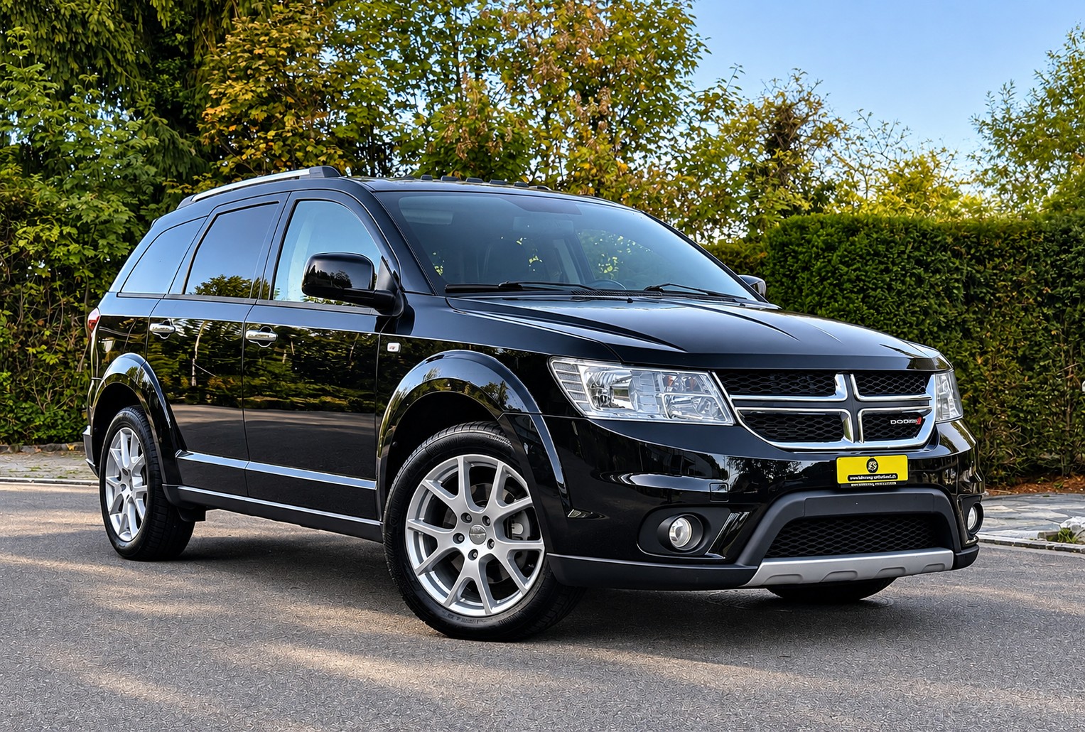 DODGE 2.4 Automatic | 7 Plätze | Leder | Navi | DVD | Kamera | Kindersitz | 19 Zoll | Frisch Ab MFK