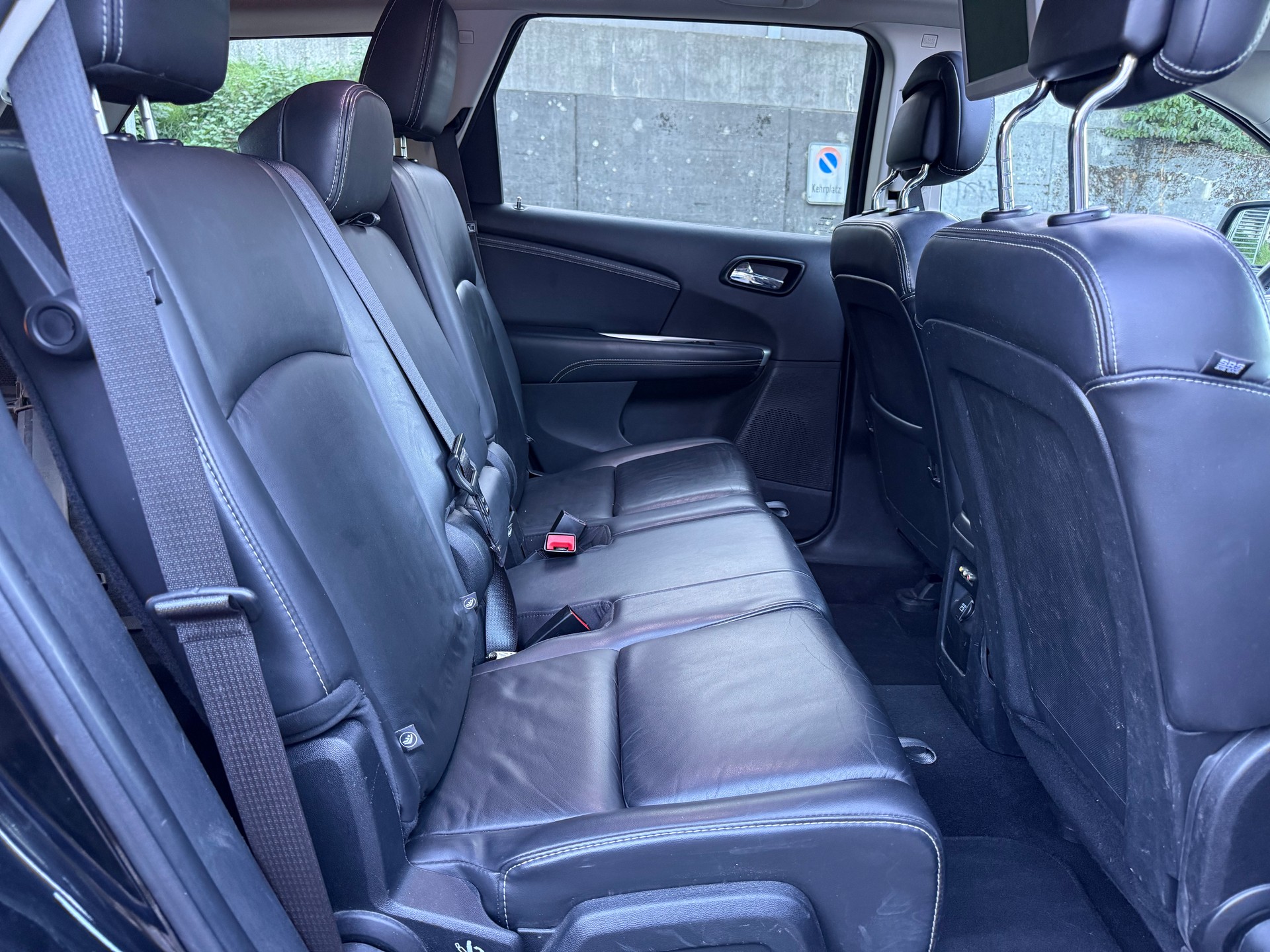 DODGE 2.4 Automatic | 7 Plätze | Leder | Navi | DVD | Kamera | Kindersitz | 19 Zoll | Frisch Ab MFK-image-14