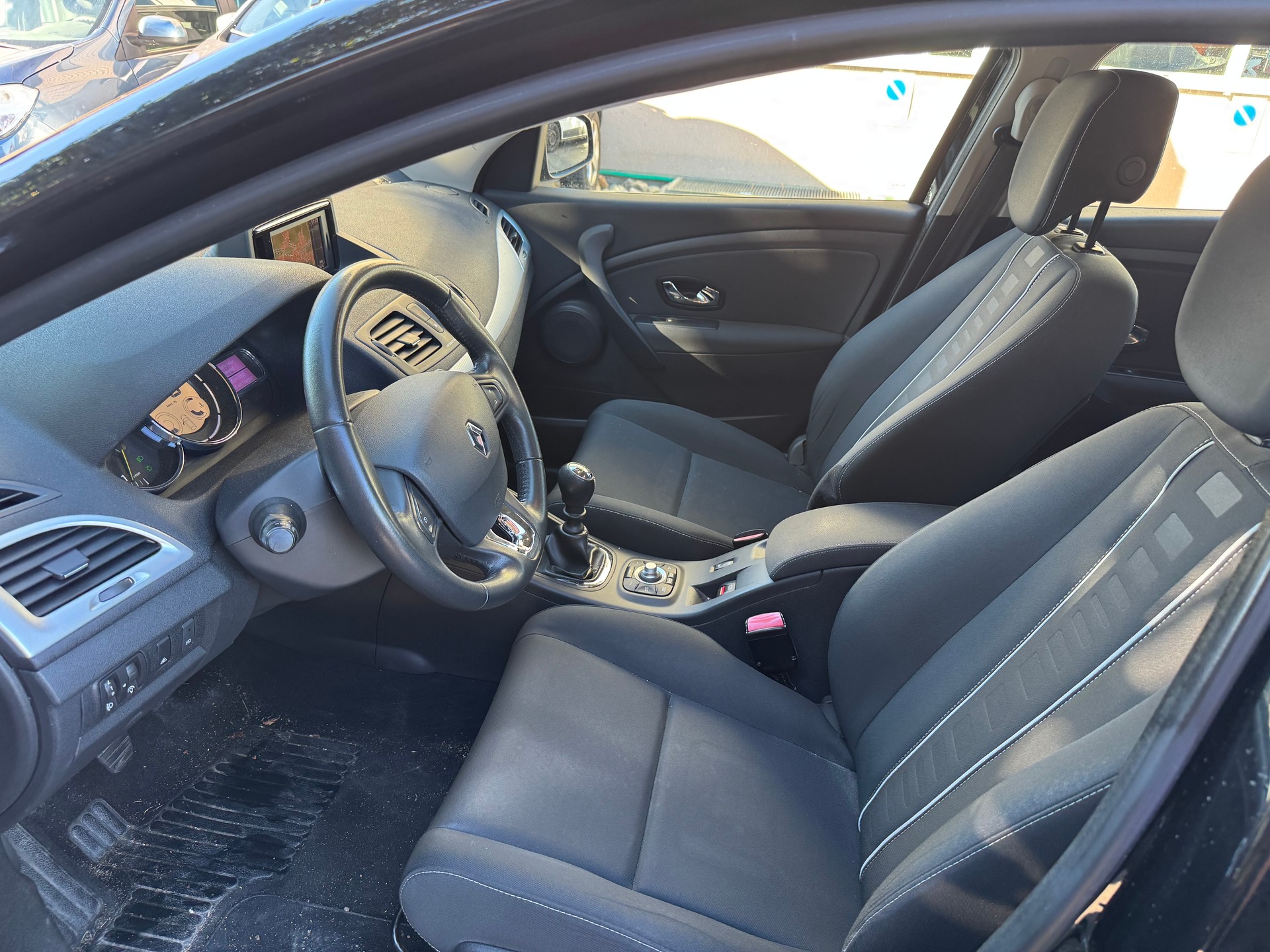 RENAULT Mégane Grandtour 1.2 16V Turbo Dynamique-image-7