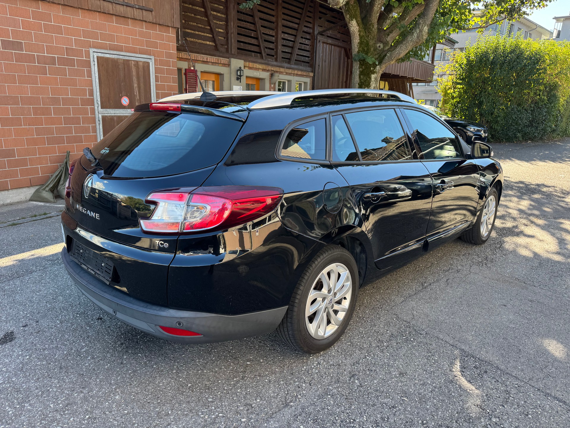 RENAULT Mégane Grandtour 1.2 16V Turbo Dynamique-image-3