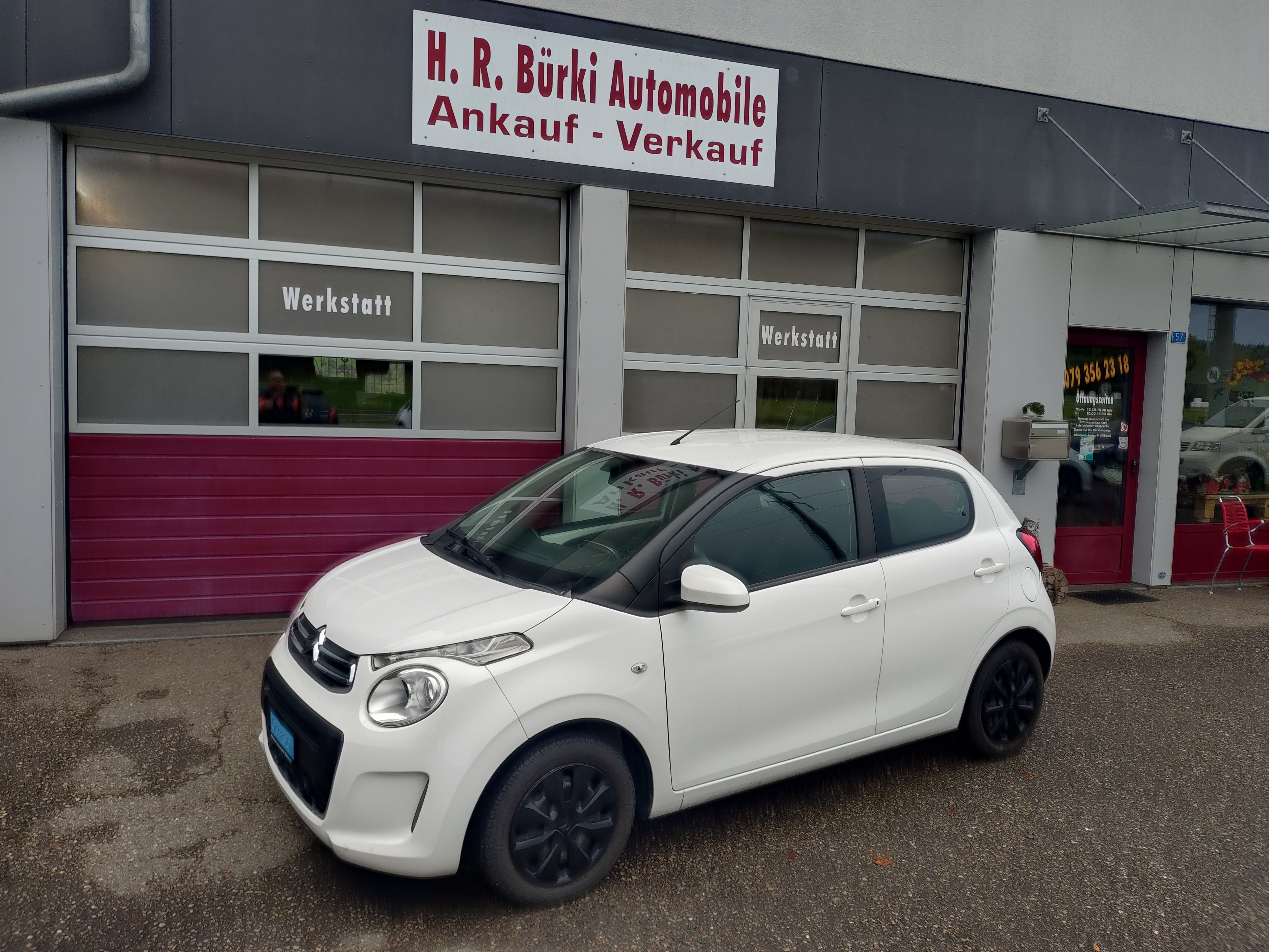 Car photo