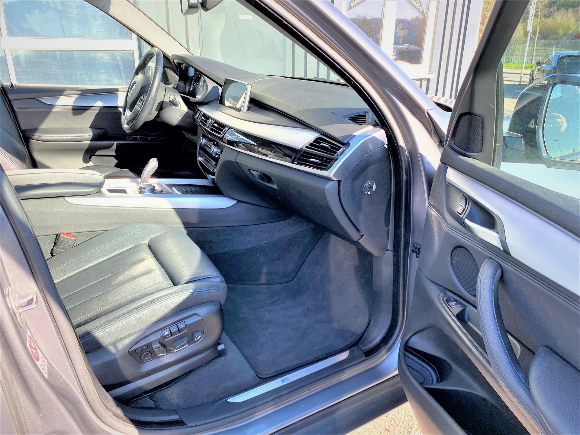BMW X5 40e xDrive-image-11