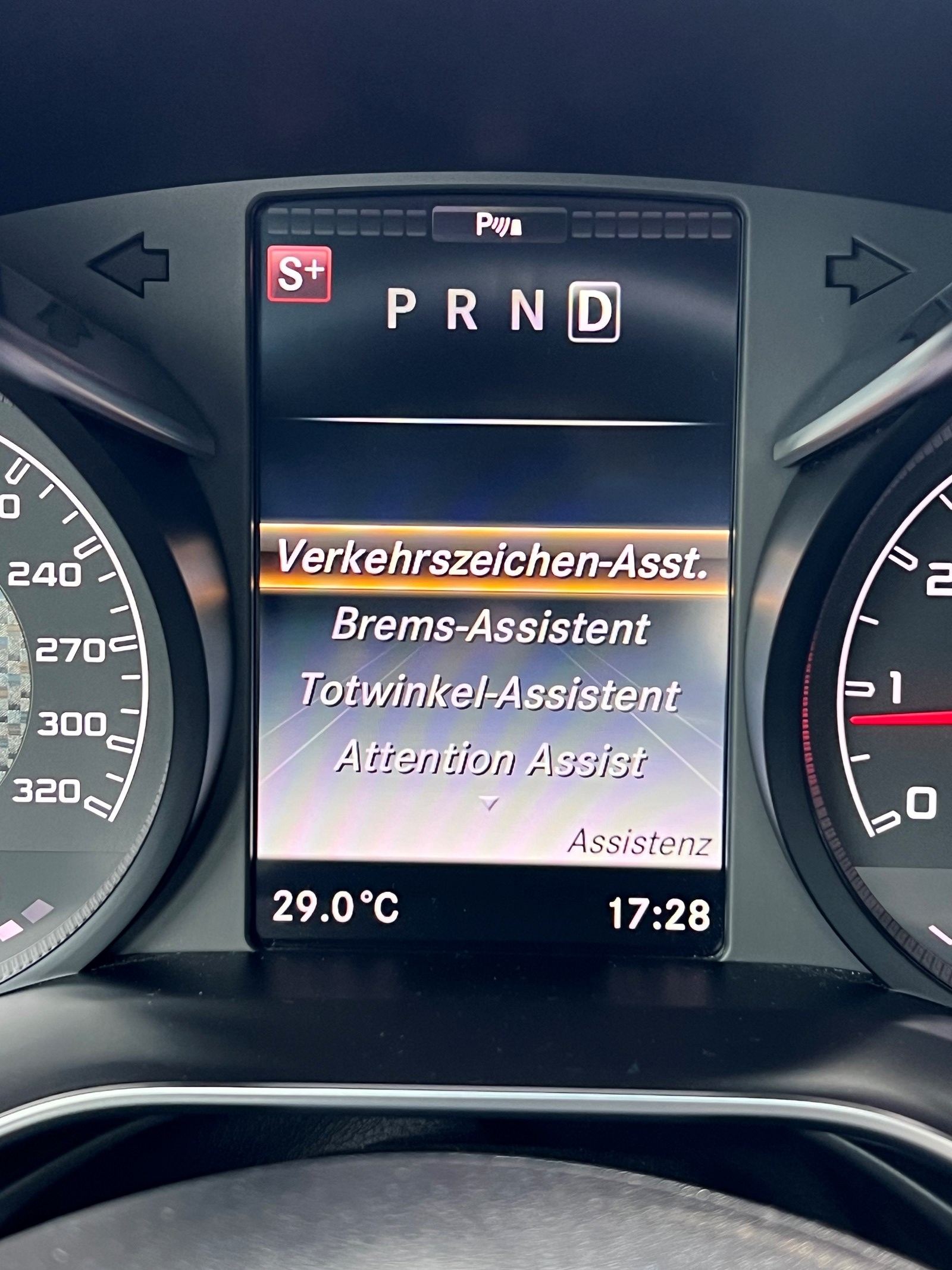MERCEDES-BENZ AMG GT Roadster Speedshift DCT-image-11