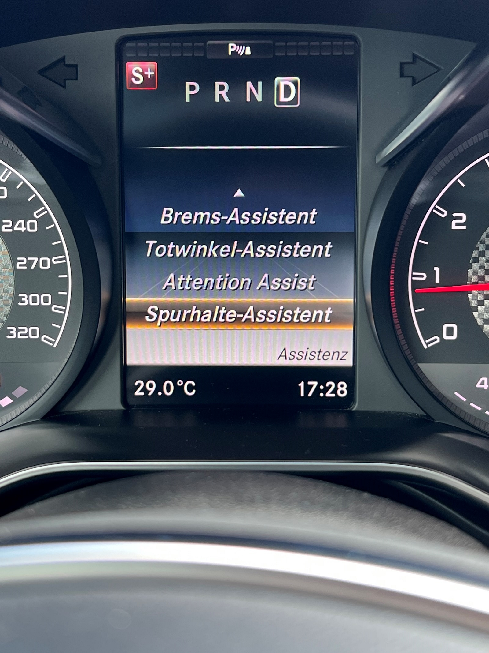 MERCEDES-BENZ AMG GT Roadster Speedshift DCT-image-12