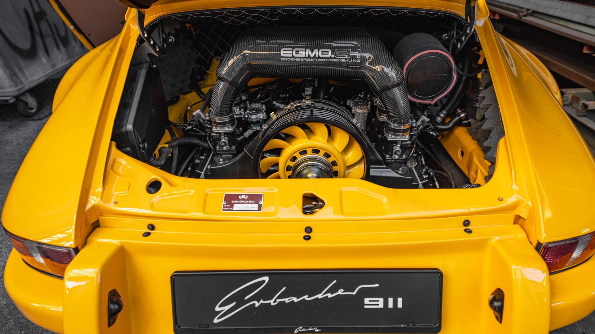 PORSCHE 911 Carrera 2-image-4