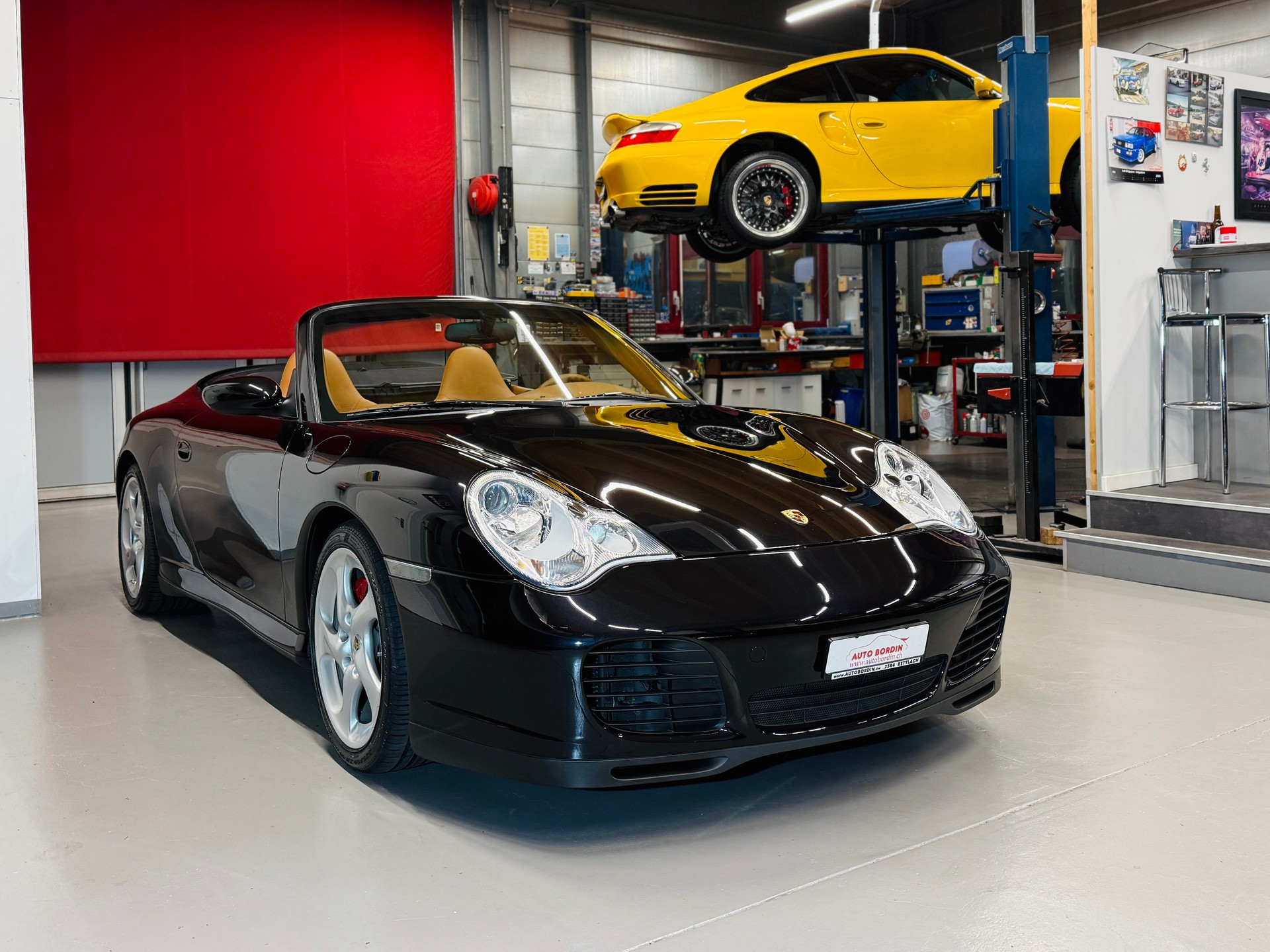PORSCHE 911 Carrera 4 S Cabrio 4S „Basaltschwarz metallic“ 1. Lack-image-12