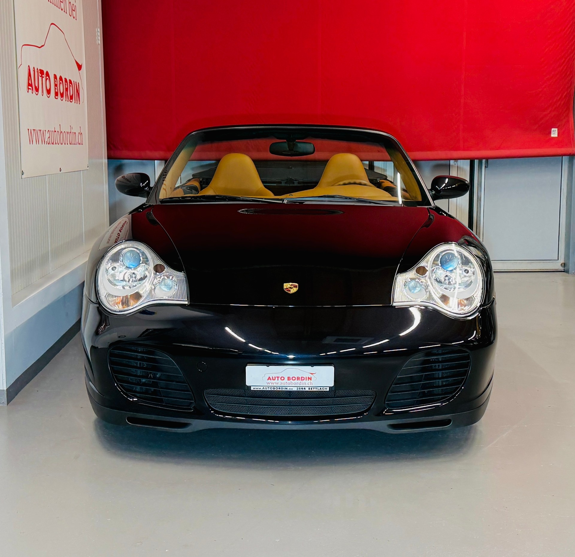 PORSCHE 911 Carrera 4 S Cabrio 4S „Basaltschwarz metallic“ 1. Lack-image-2