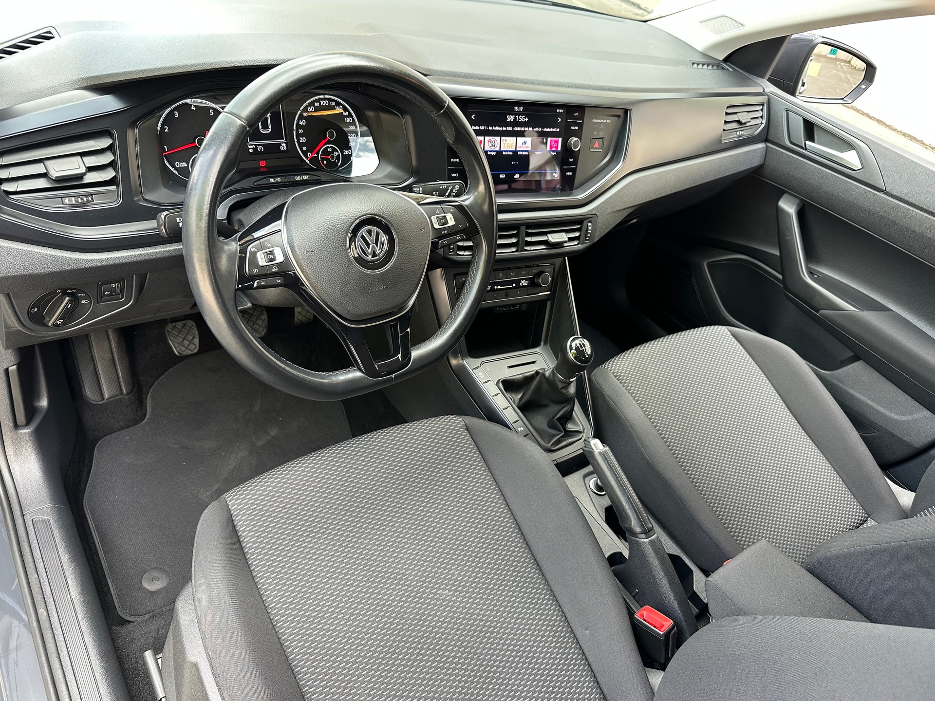 VW Polo 1.0 BMT Trendline-image-9